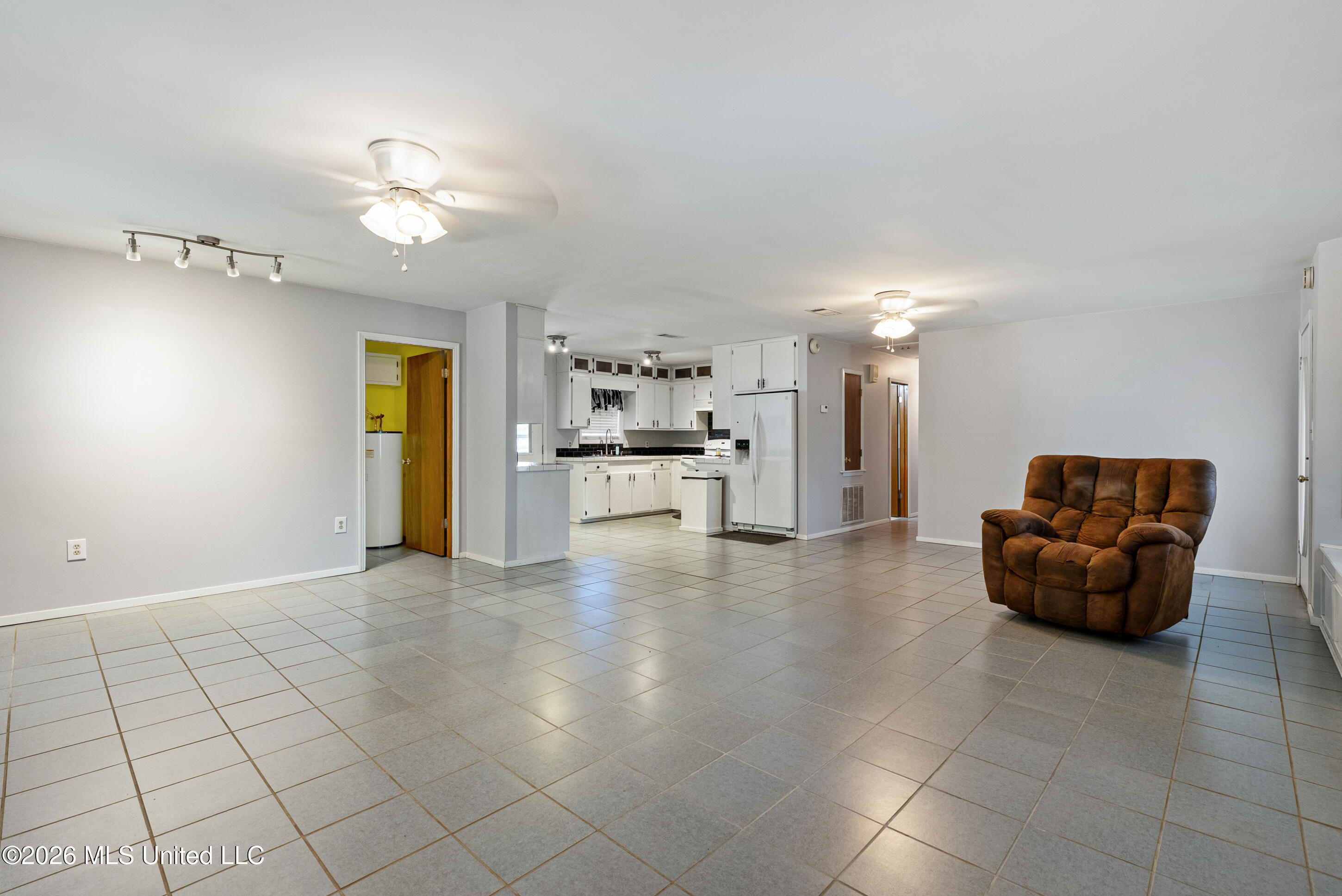 2326 Bluegoose Road Property Photo 9