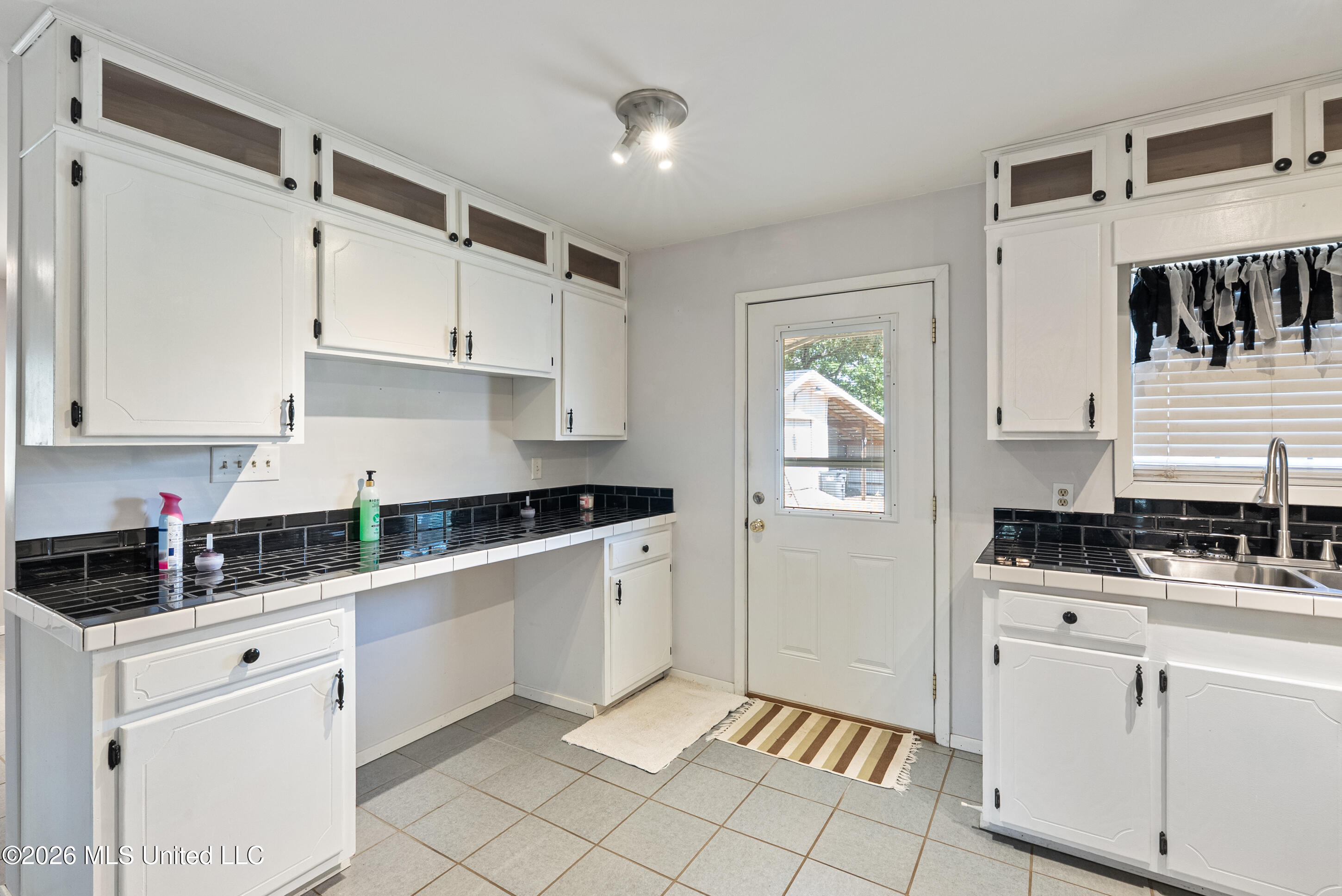 2326 Bluegoose Road Property Photo 11
