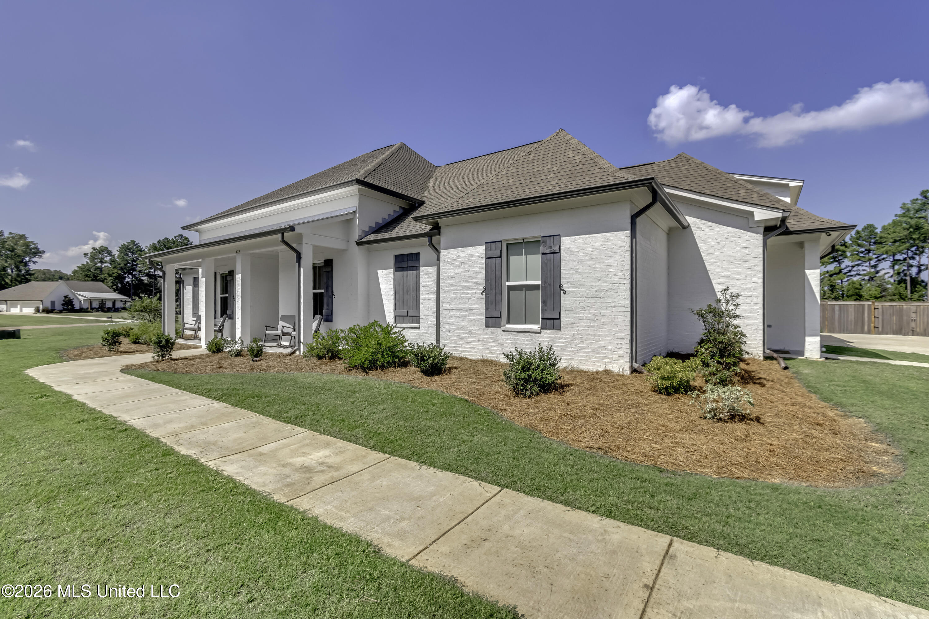 423 Pilot Circle Property Photo 3