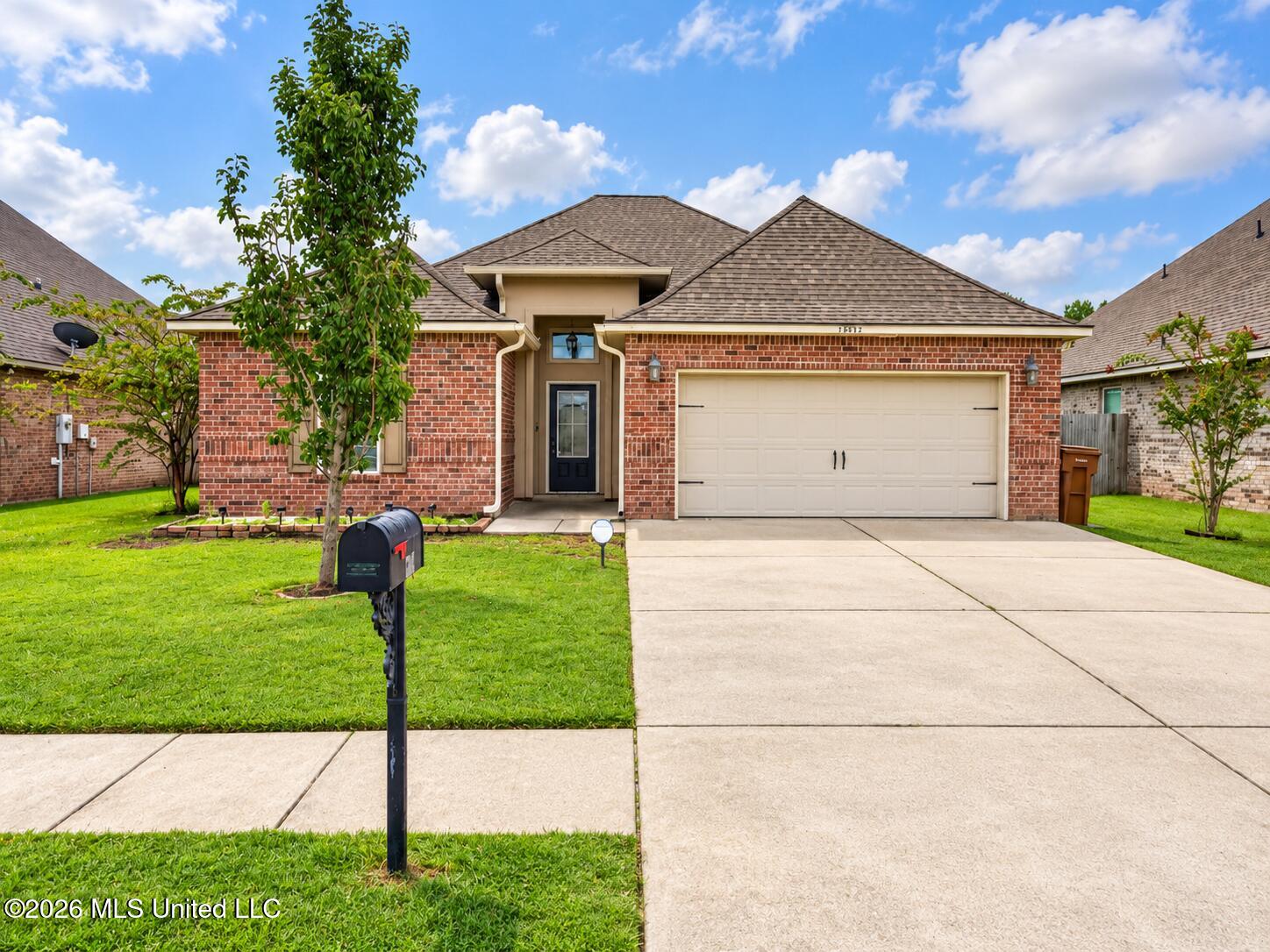 13347 Hilliard Street Property Photo 2