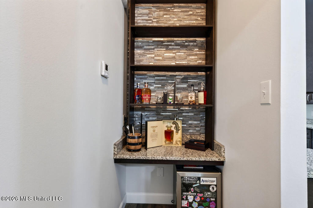 13347 Hilliard Street Property Photo 15