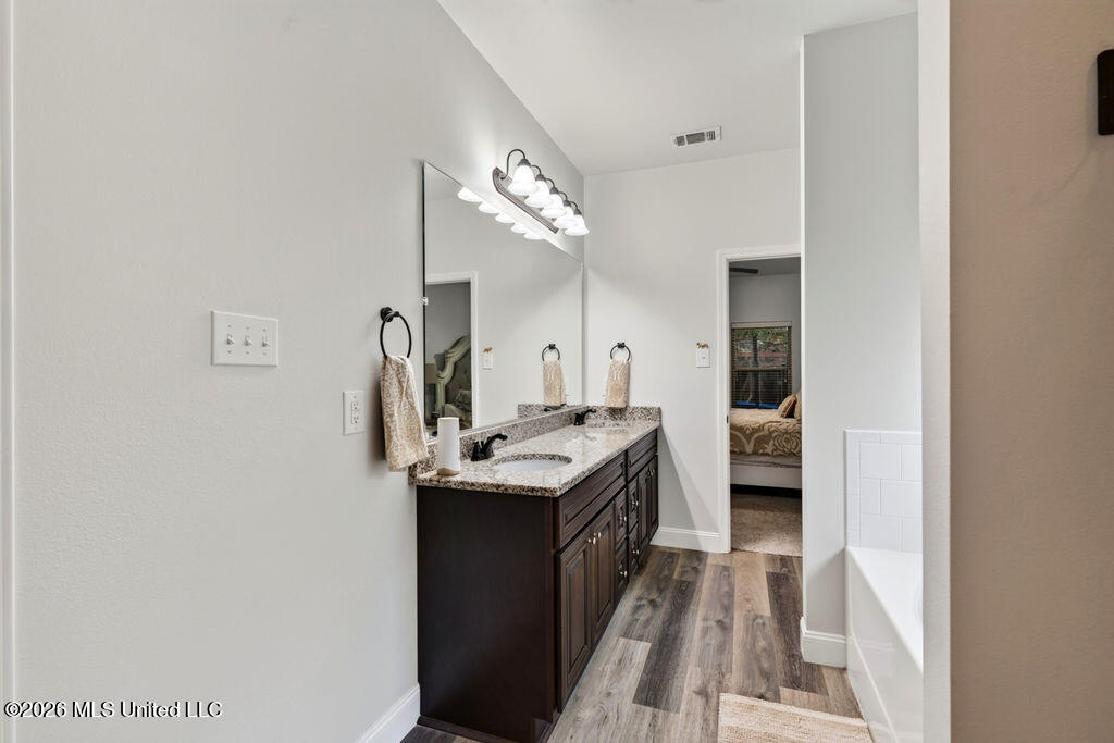 13347 Hilliard Street Property Photo 23