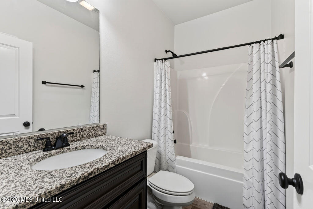 13347 Hilliard Street Property Photo 29