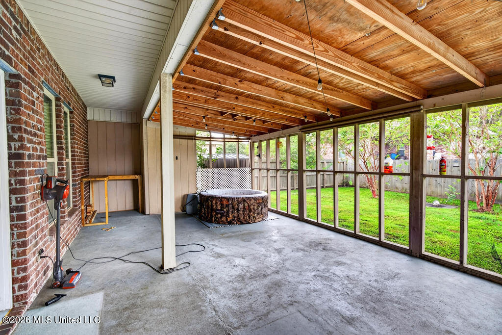 13347 Hilliard Street Property Photo 32