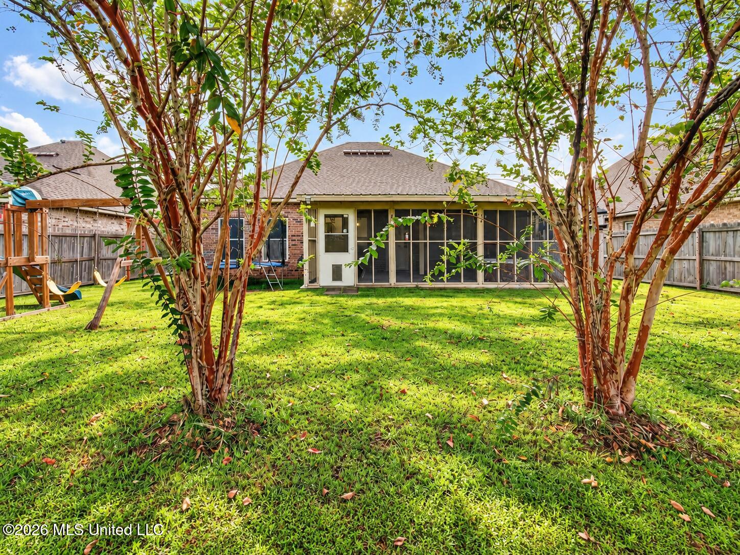 13347 Hilliard Street Property Photo 36