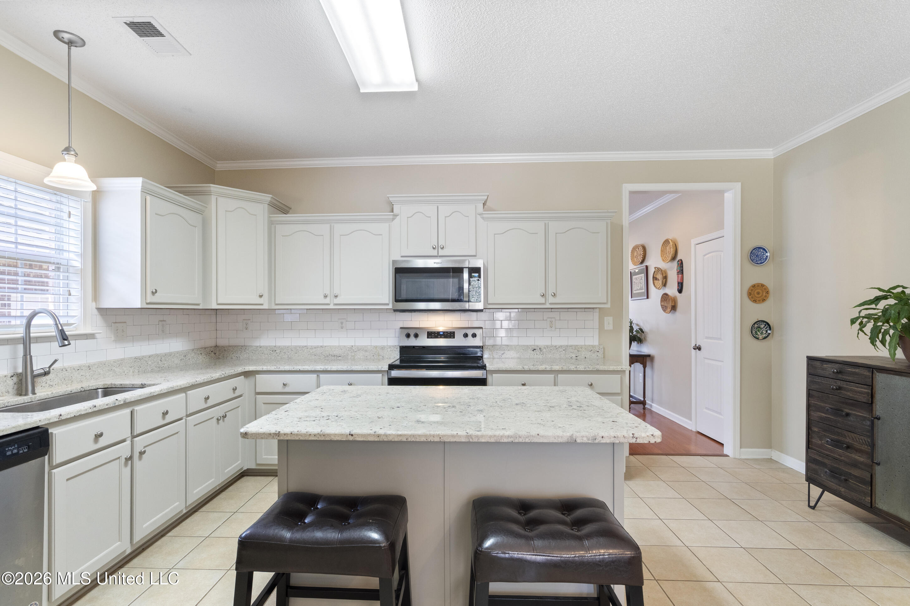 4665 Stone Cross Drive Property Photo 8