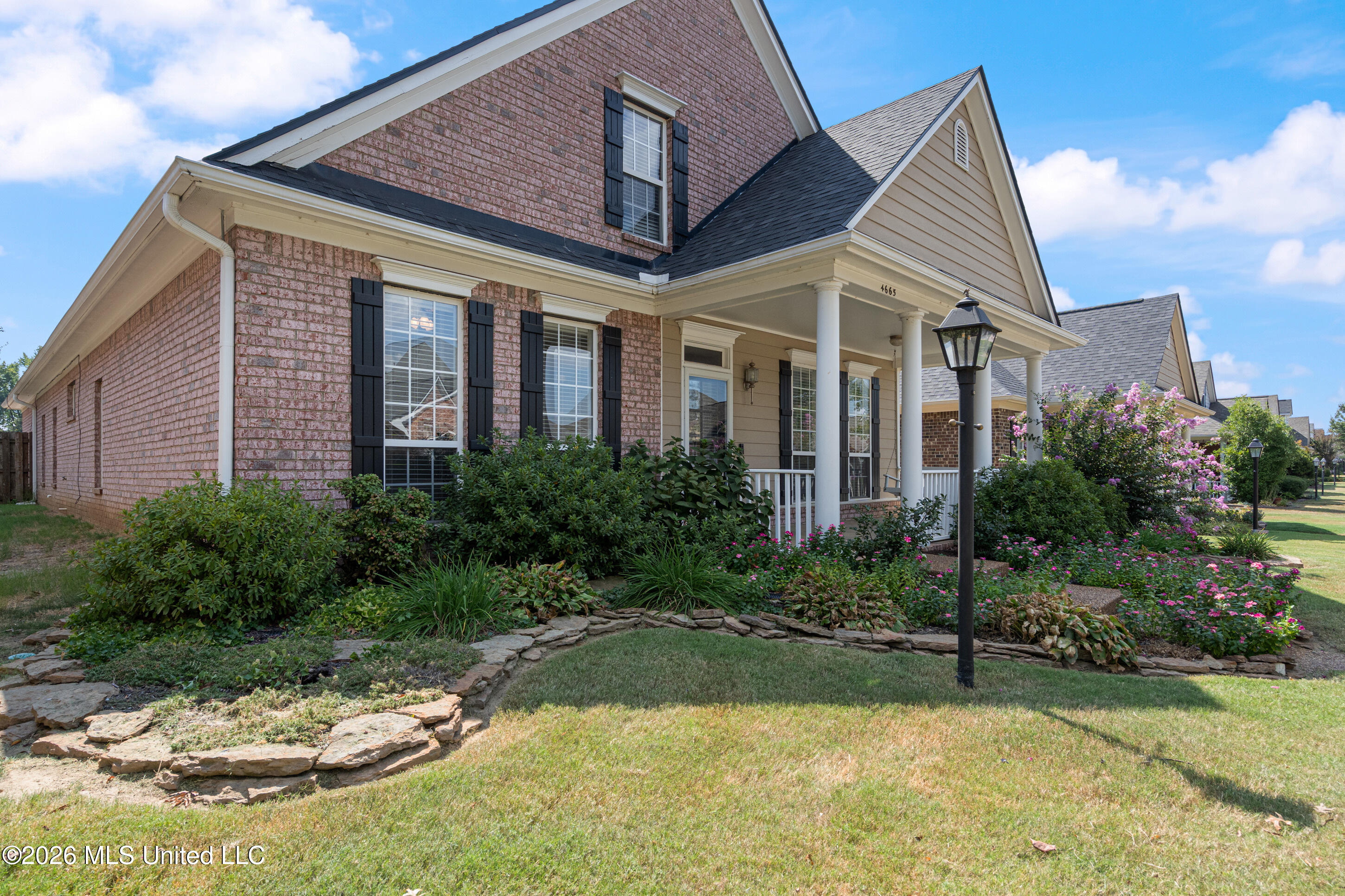 4665 Stone Cross Drive Property Photo 28