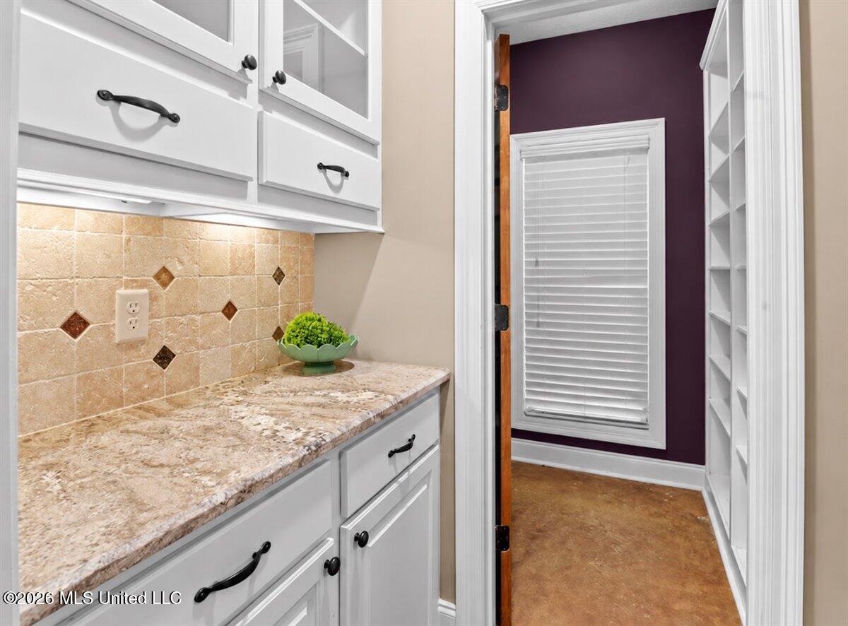 166 Stratford Drive Property Photo 15