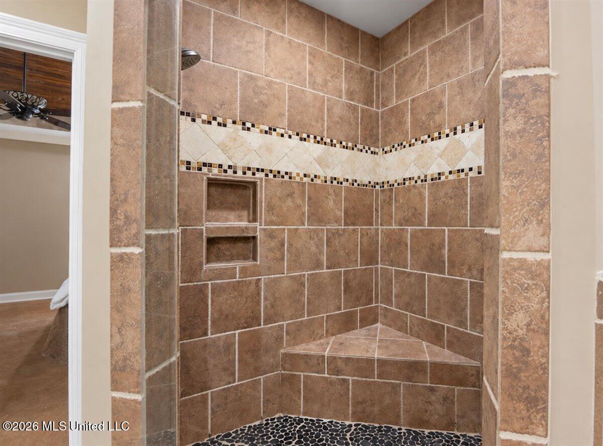 166 Stratford Drive Property Photo 22