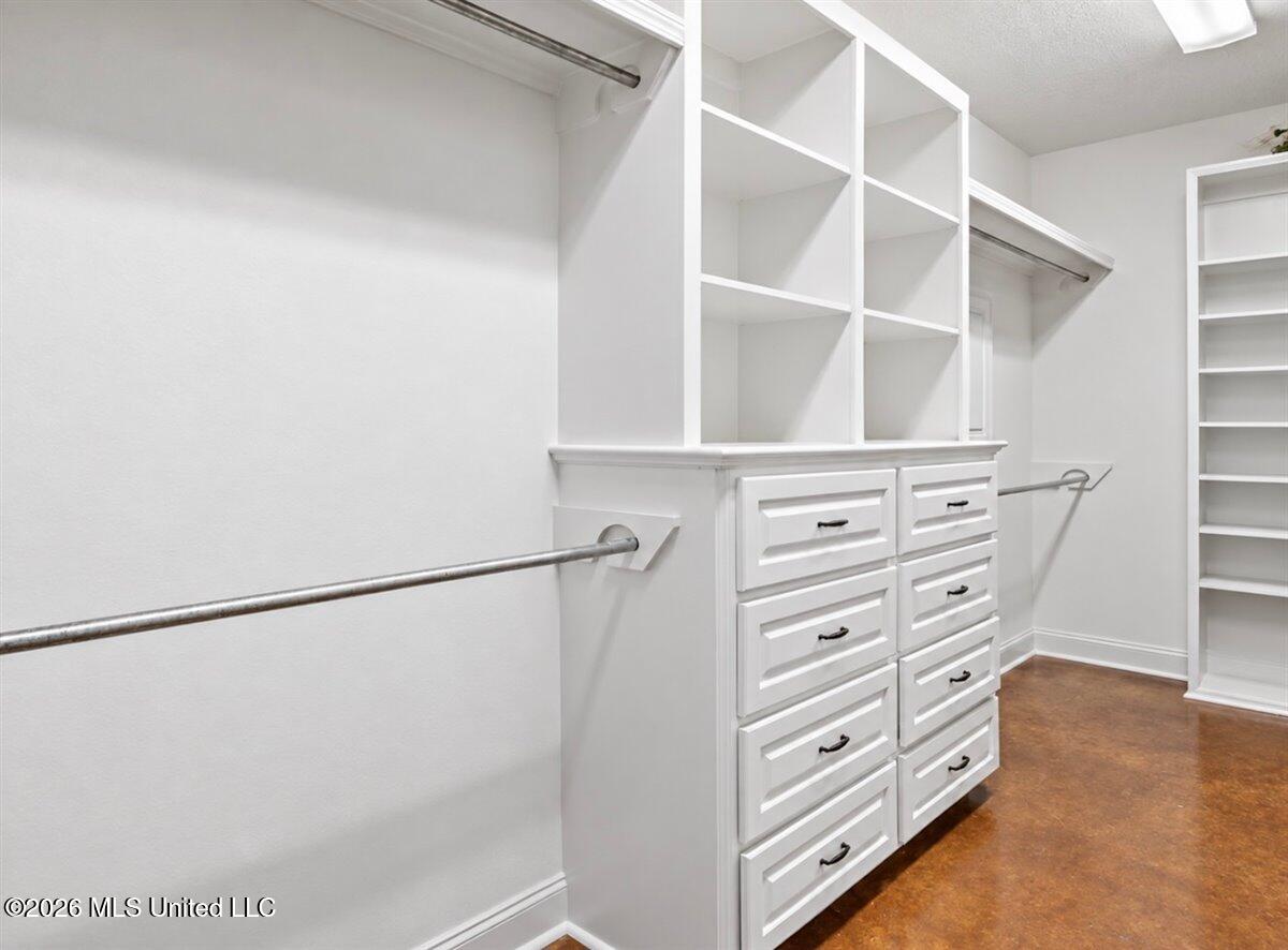 166 Stratford Drive Property Photo 24