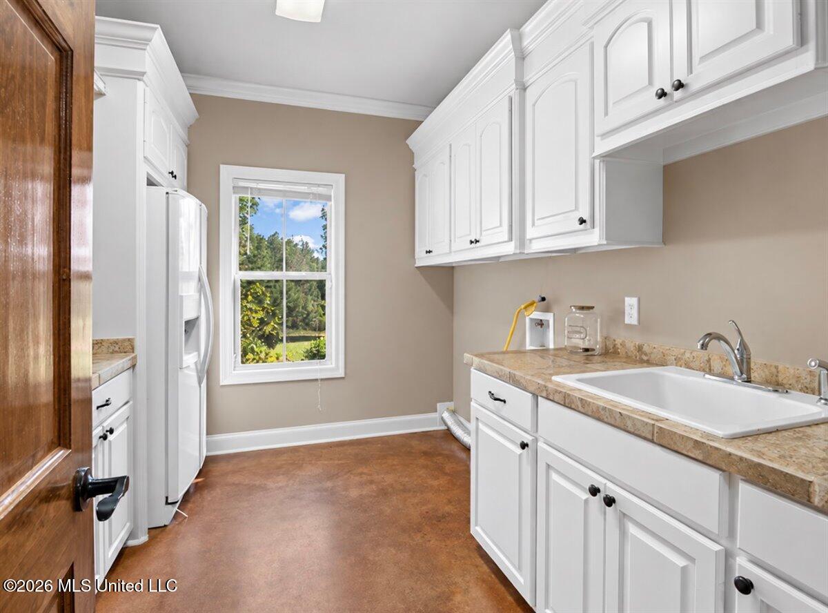 166 Stratford Drive Property Photo 29