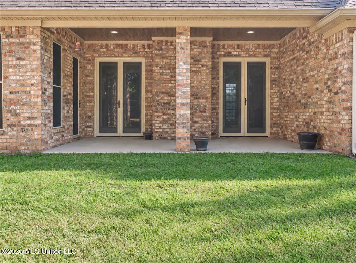 166 Stratford Drive Property Photo 31