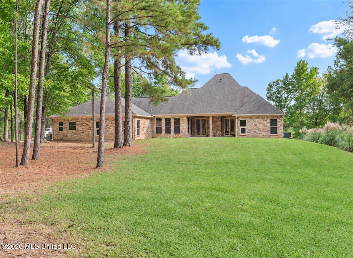 166 Stratford Drive Property Photo 32