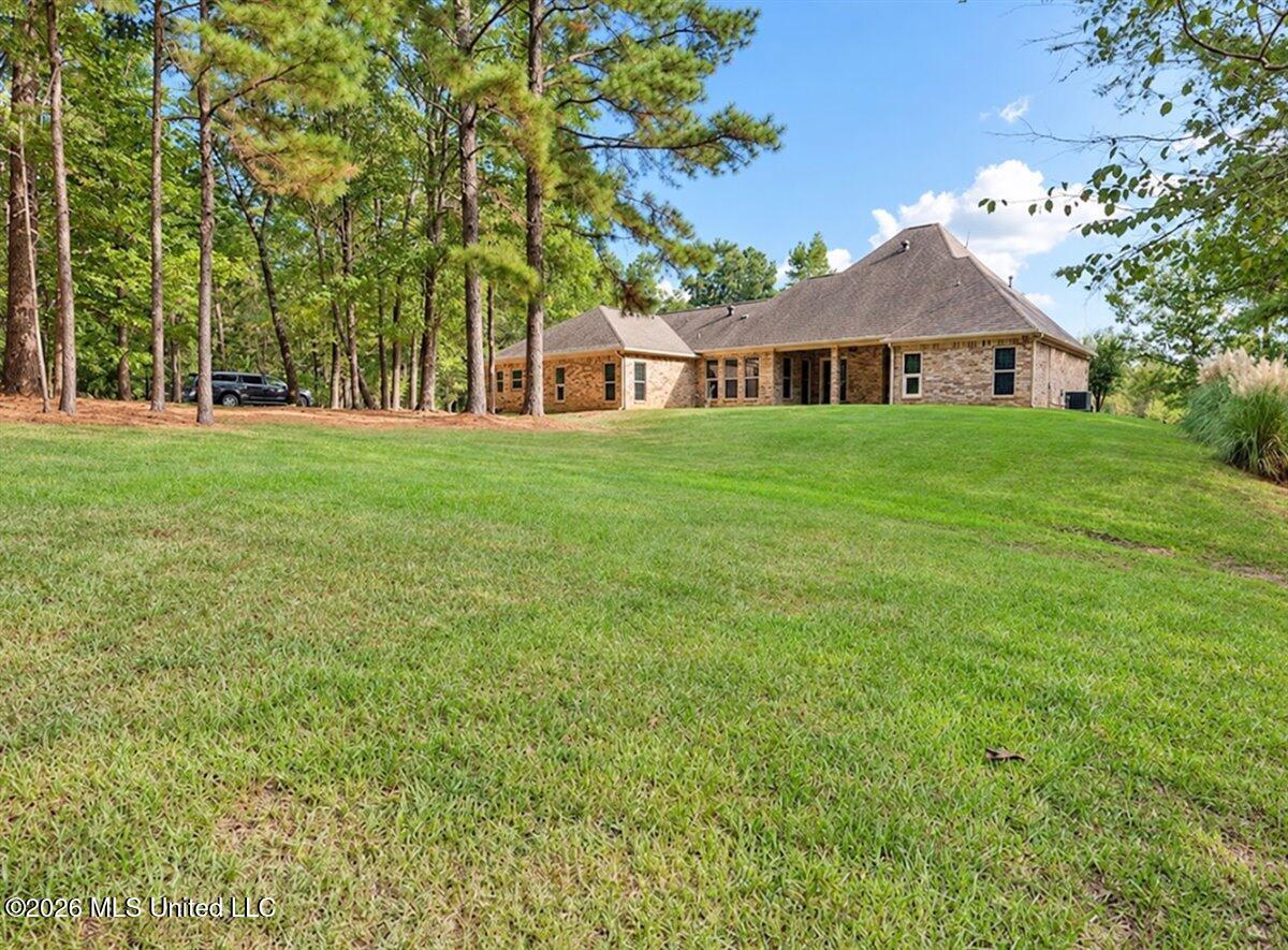 166 Stratford Drive Property Photo 34