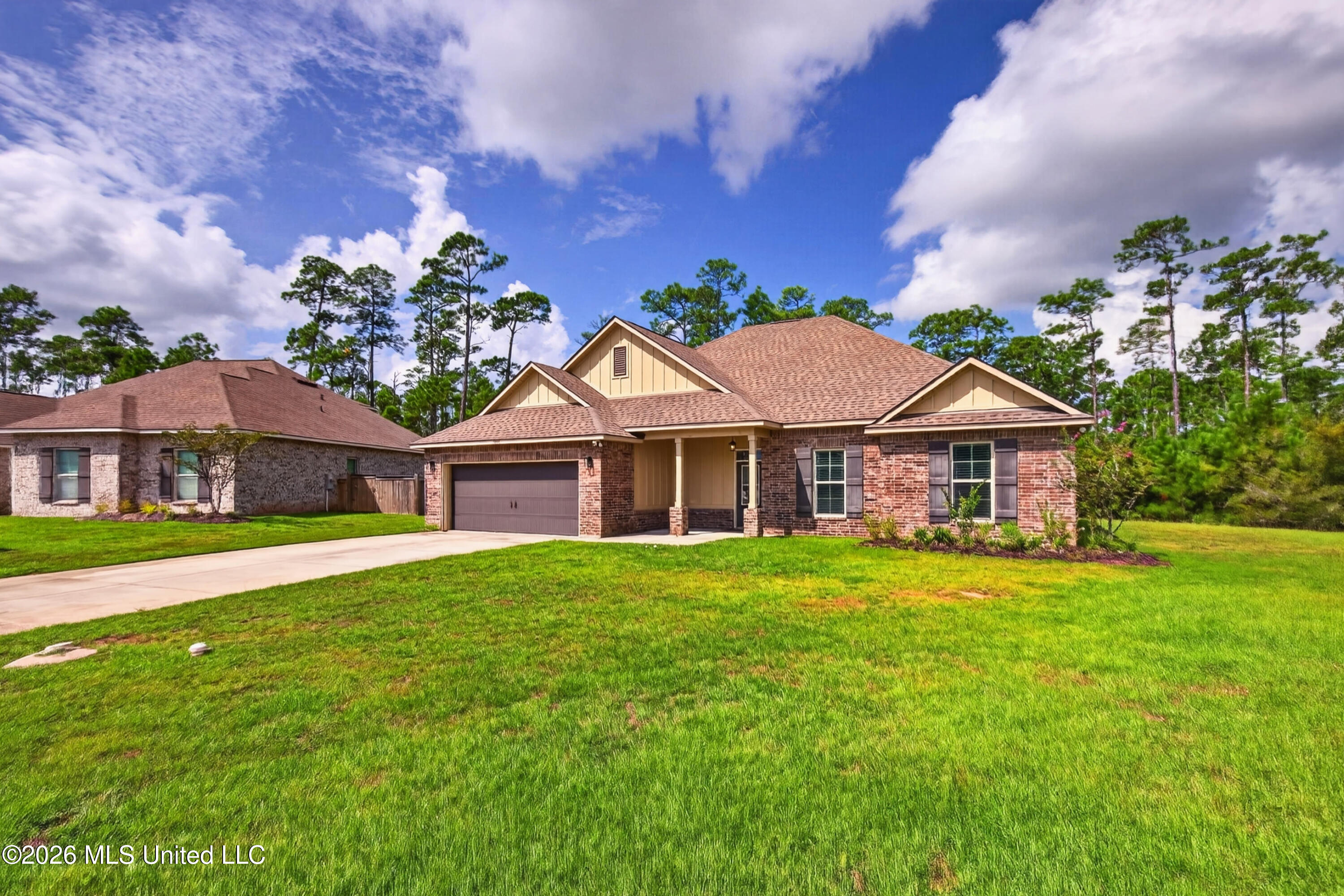 11816 Smokey Court Property Photo 2