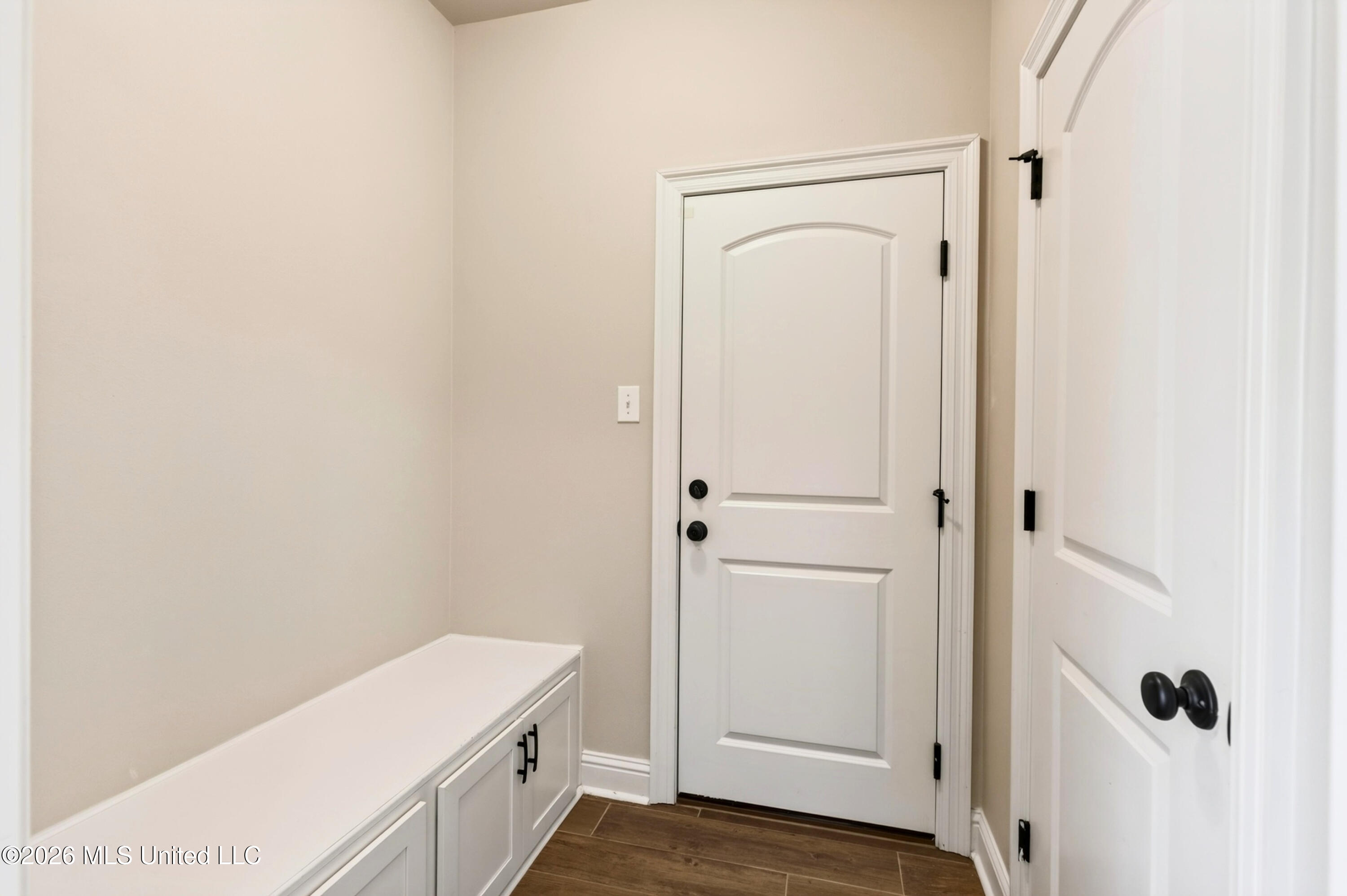 11816 Smokey Court Property Photo 6