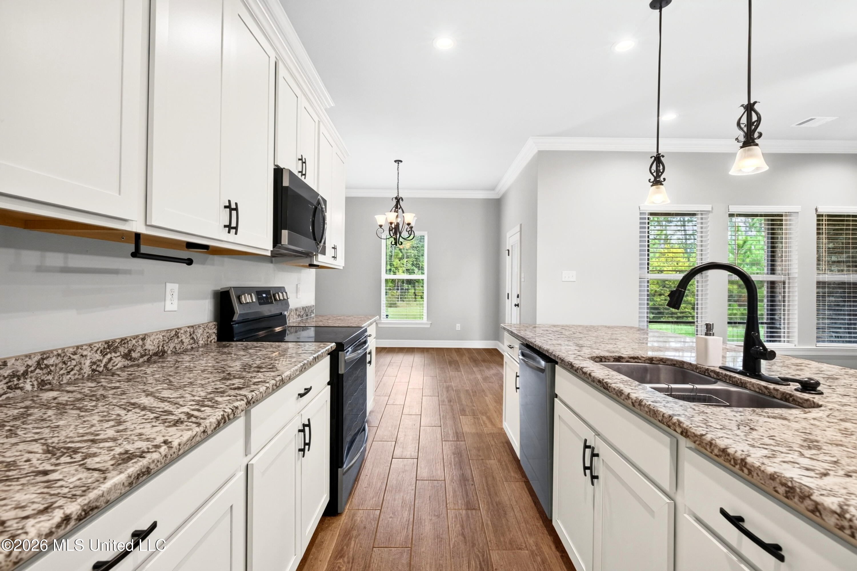11816 Smokey Court Property Photo 17