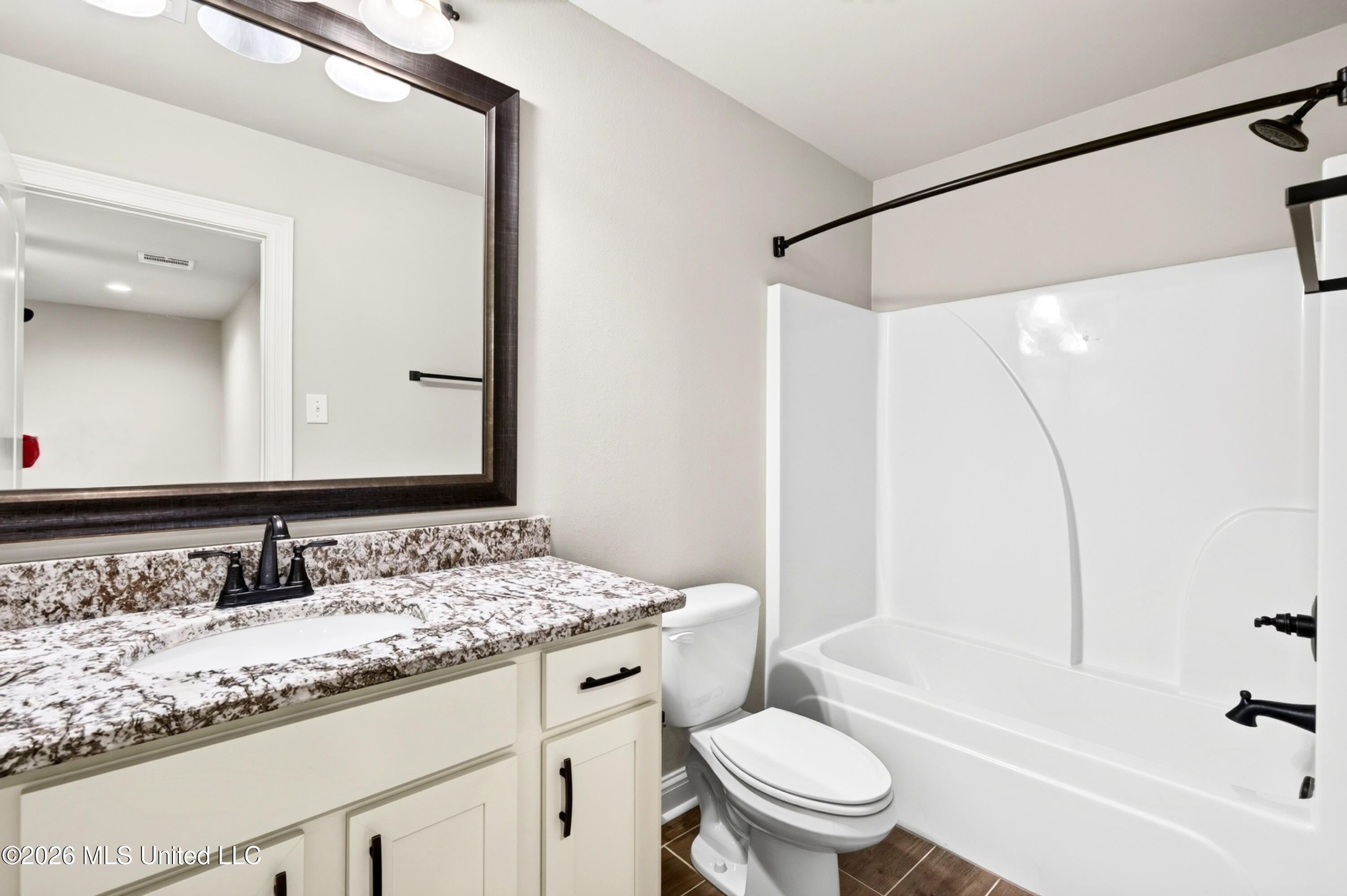 11816 Smokey Court Property Photo 41