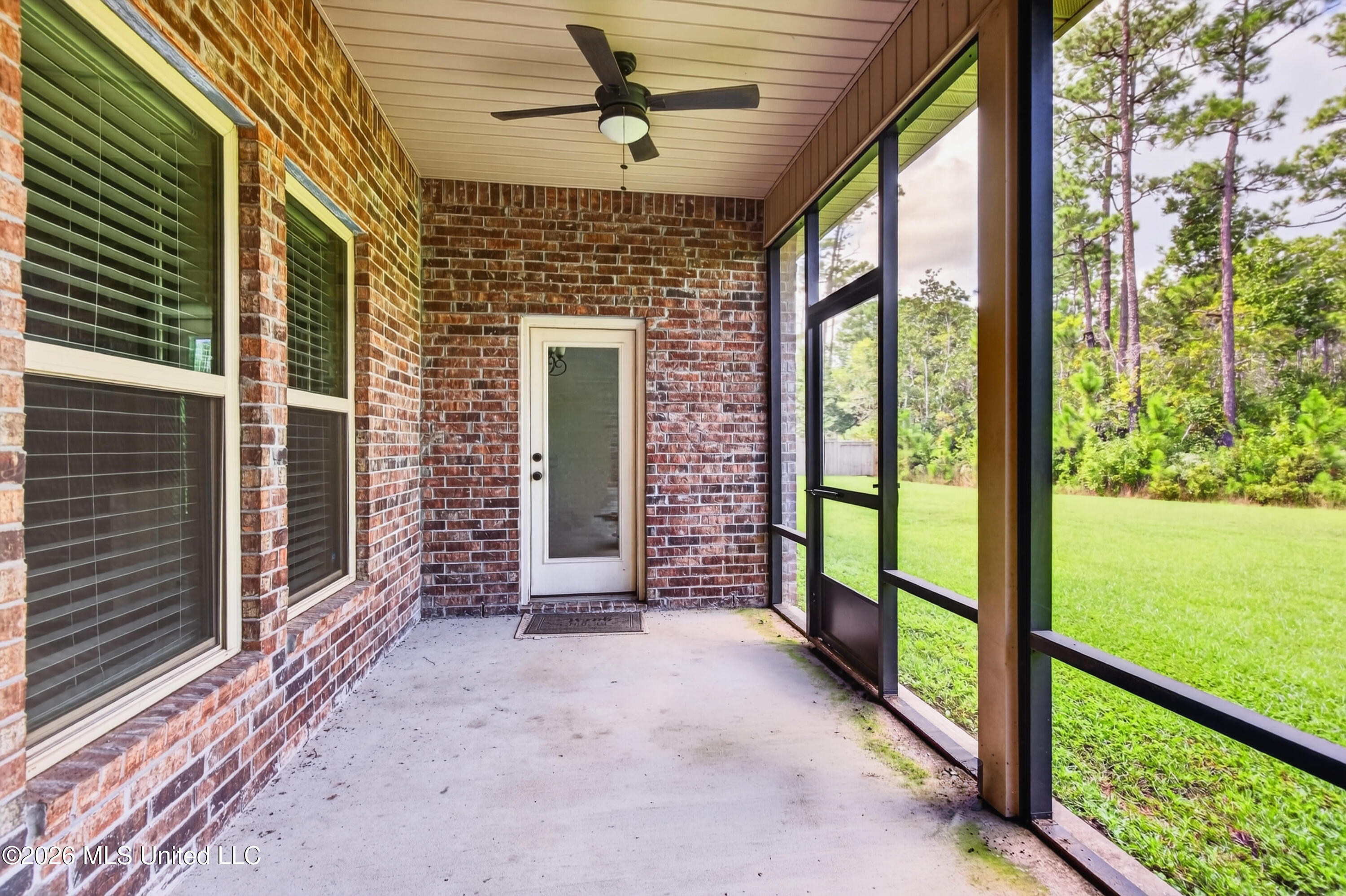 11816 Smokey Court Property Photo 43