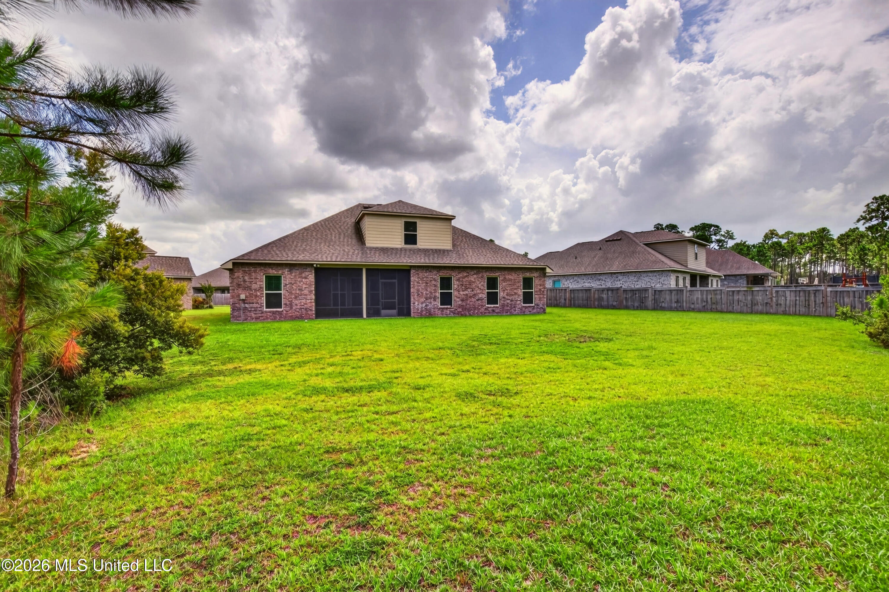 11816 Smokey Court Property Photo 45