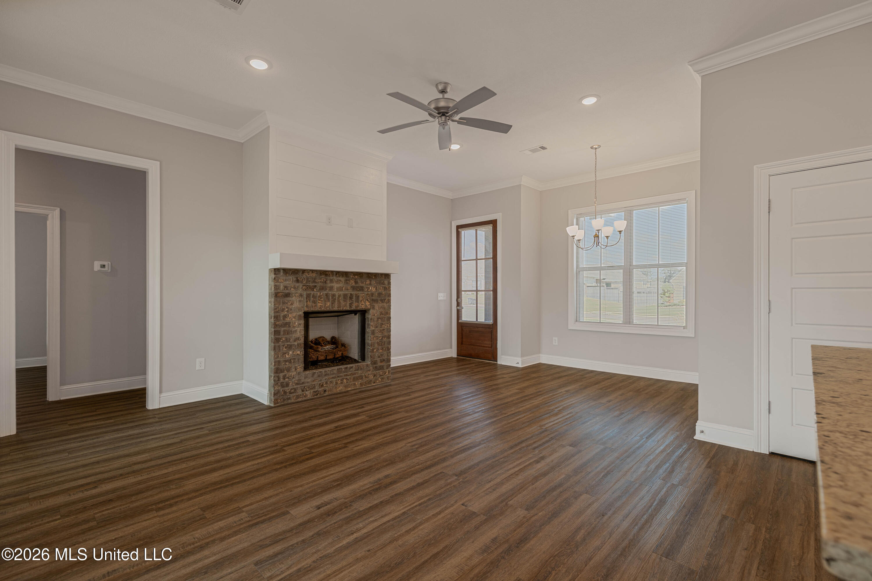 203 Silver Maple Place Property Photo 9