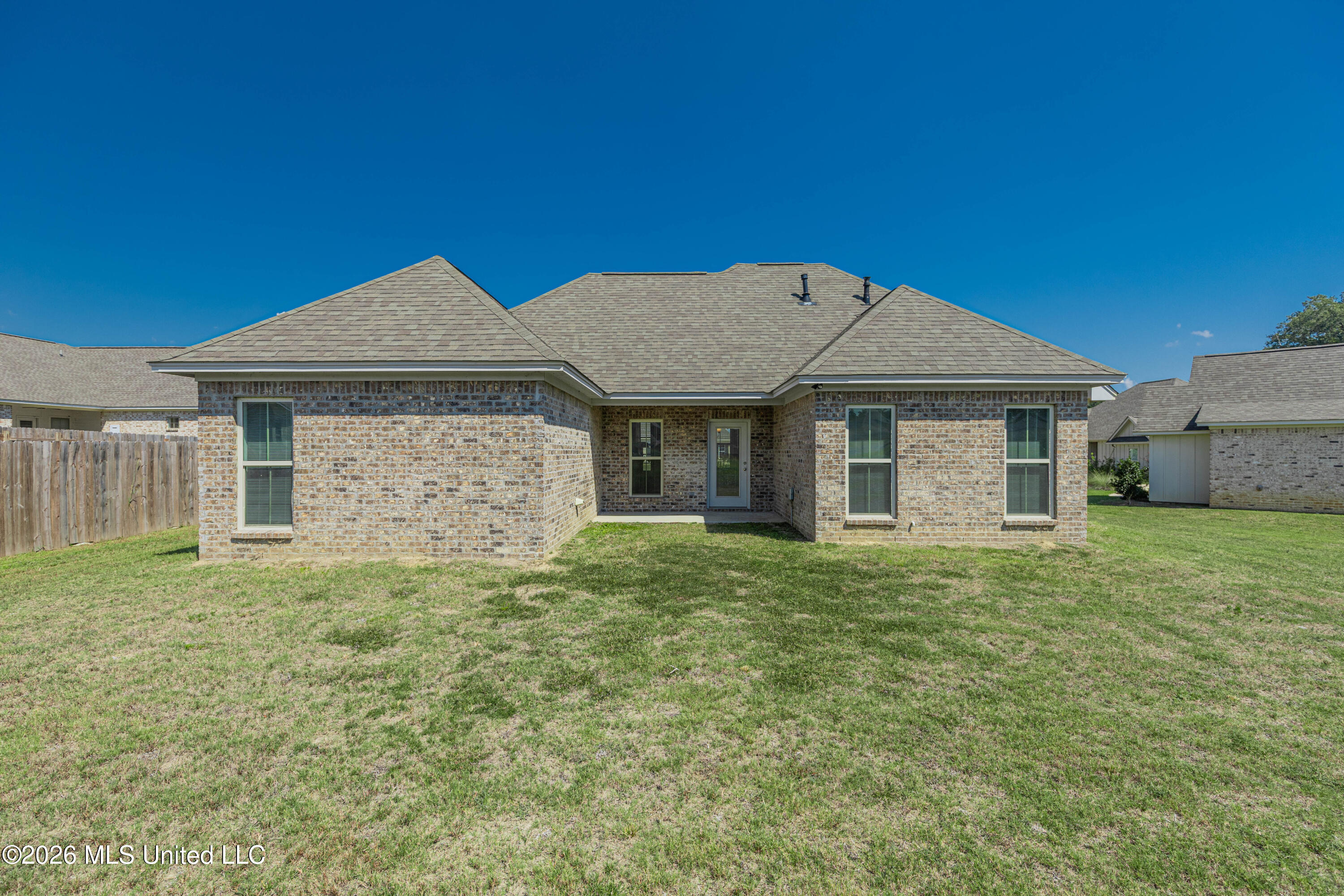 203 Silver Maple Place Property Photo 10