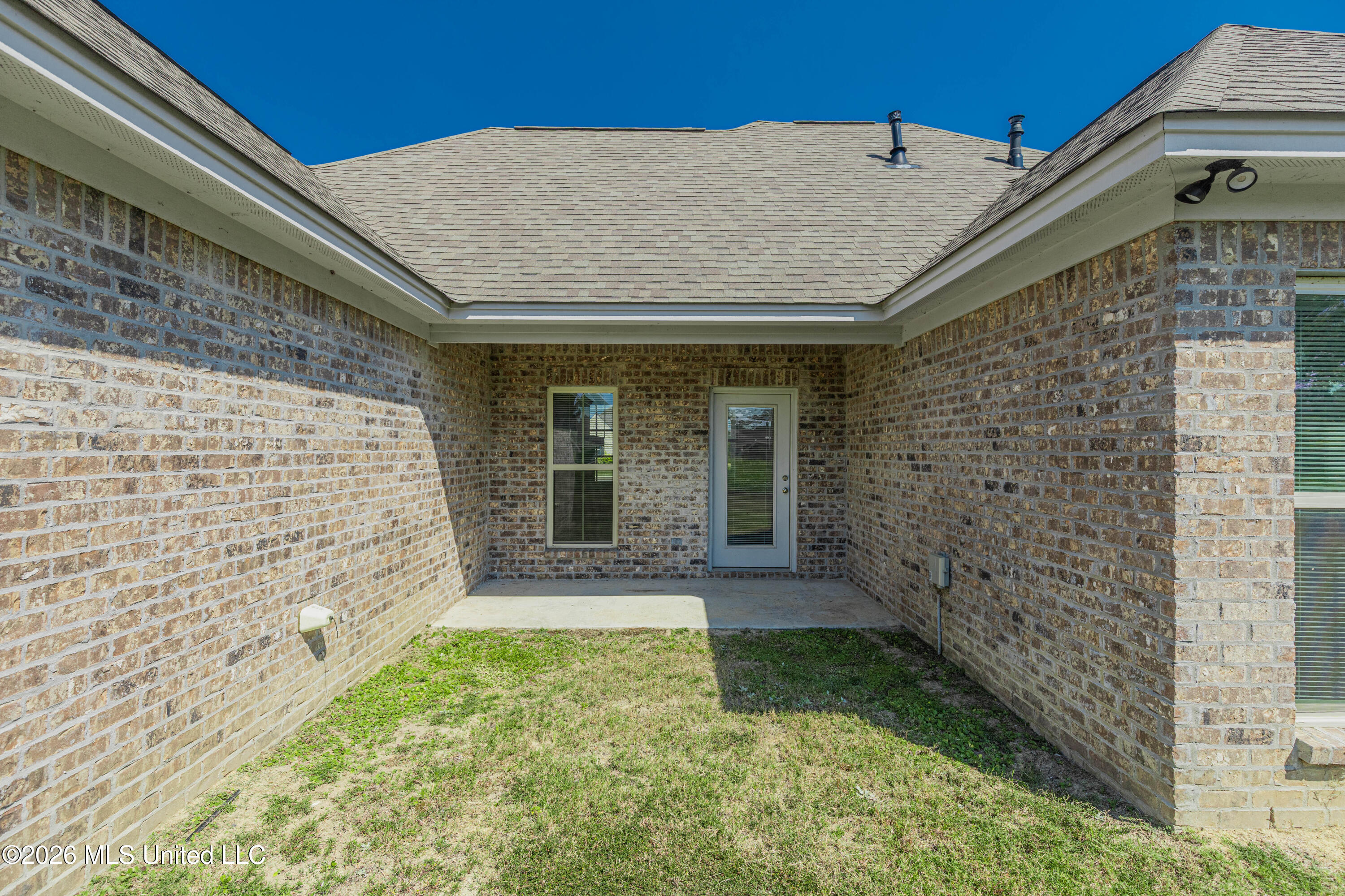 203 Silver Maple Place Property Photo 12