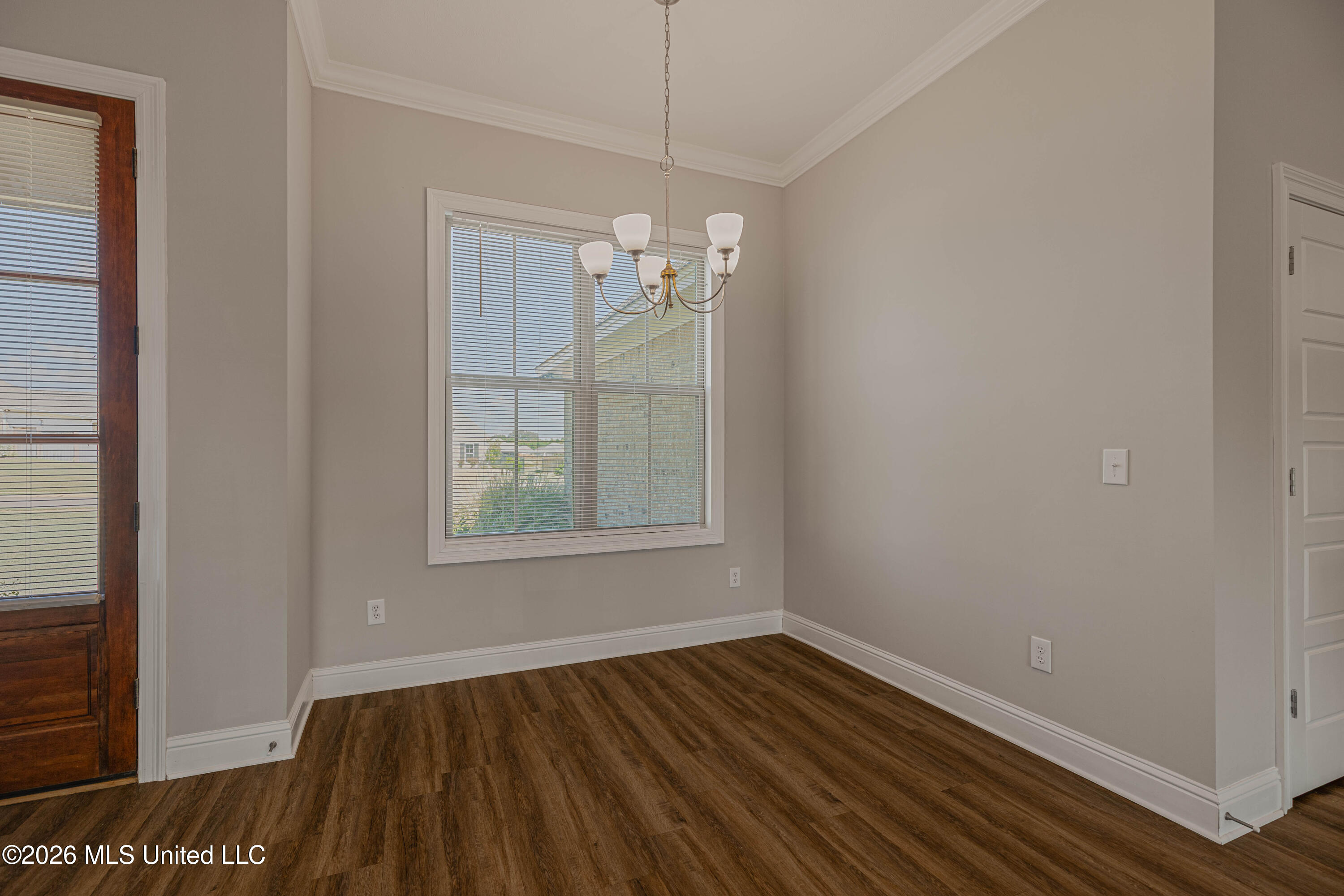 203 Silver Maple Place Property Photo 16