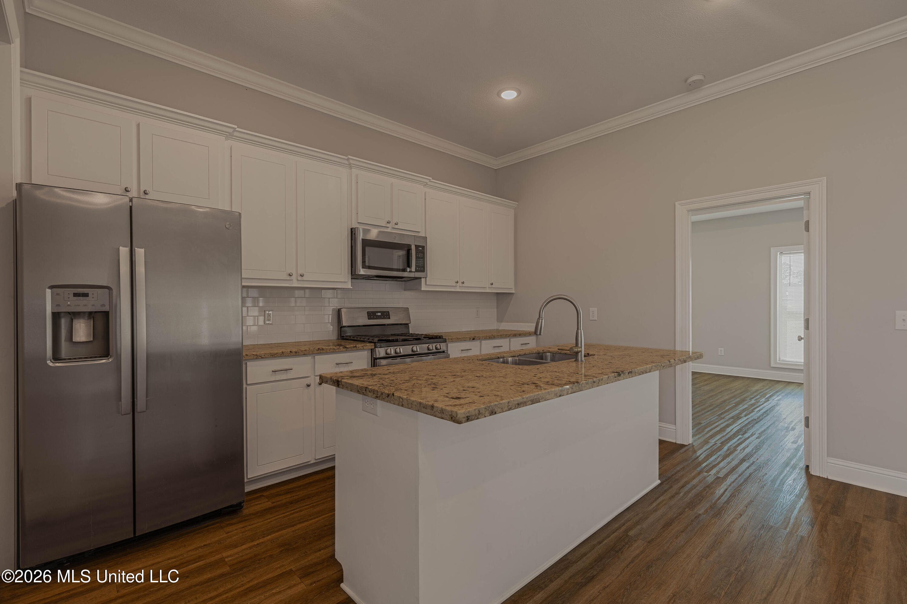203 Silver Maple Place Property Photo 18
