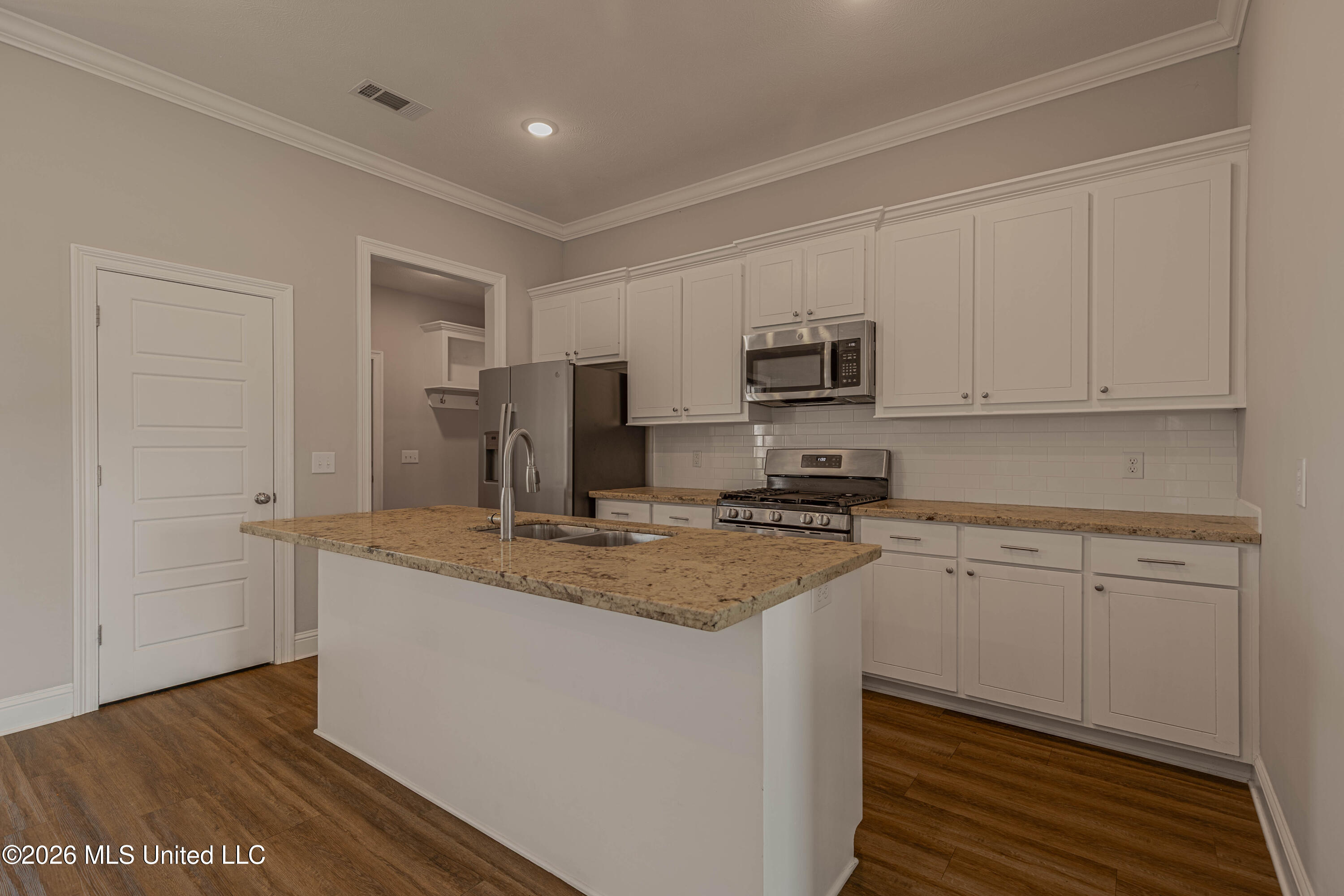 203 Silver Maple Place Property Photo 19