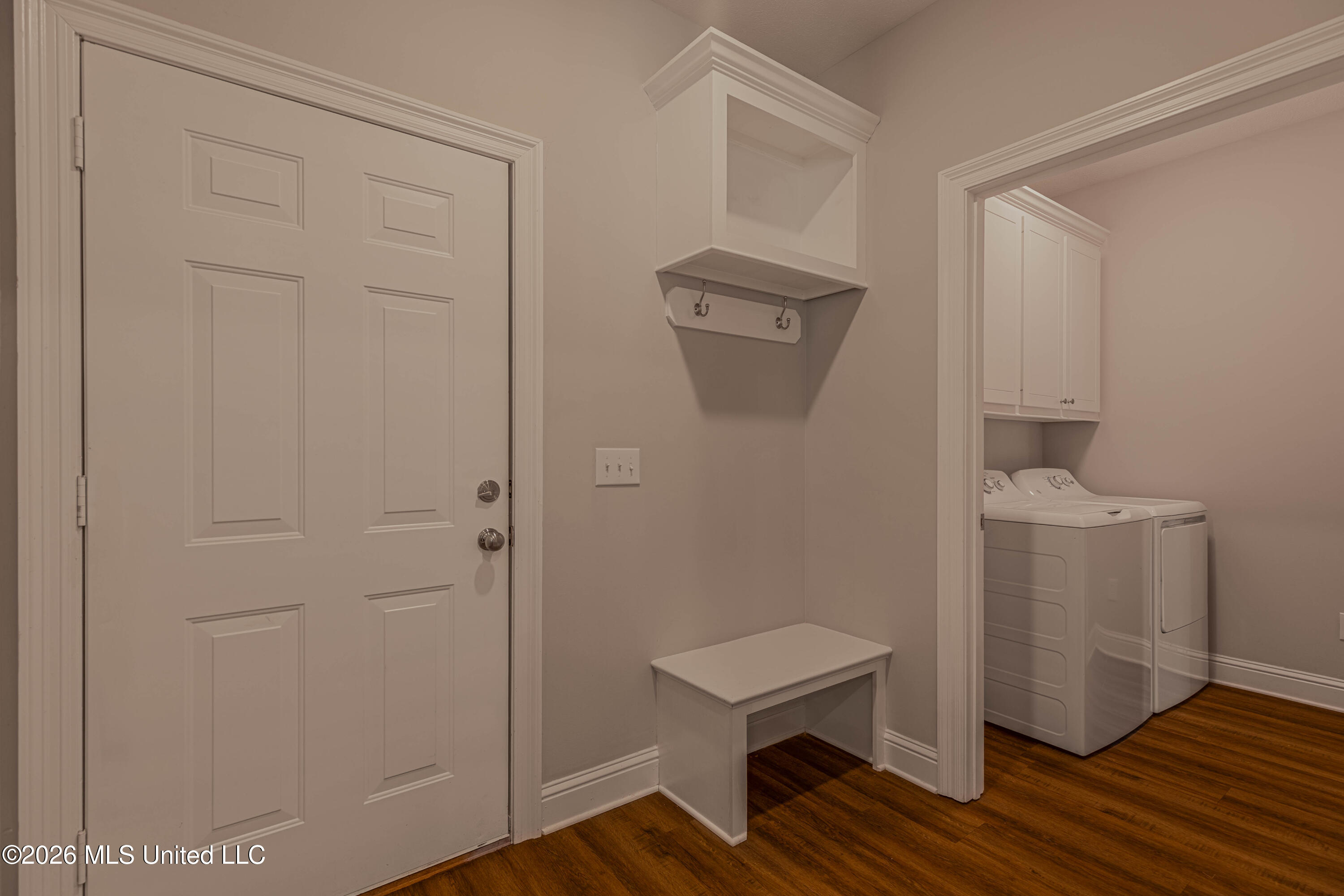 203 Silver Maple Place Property Photo 24