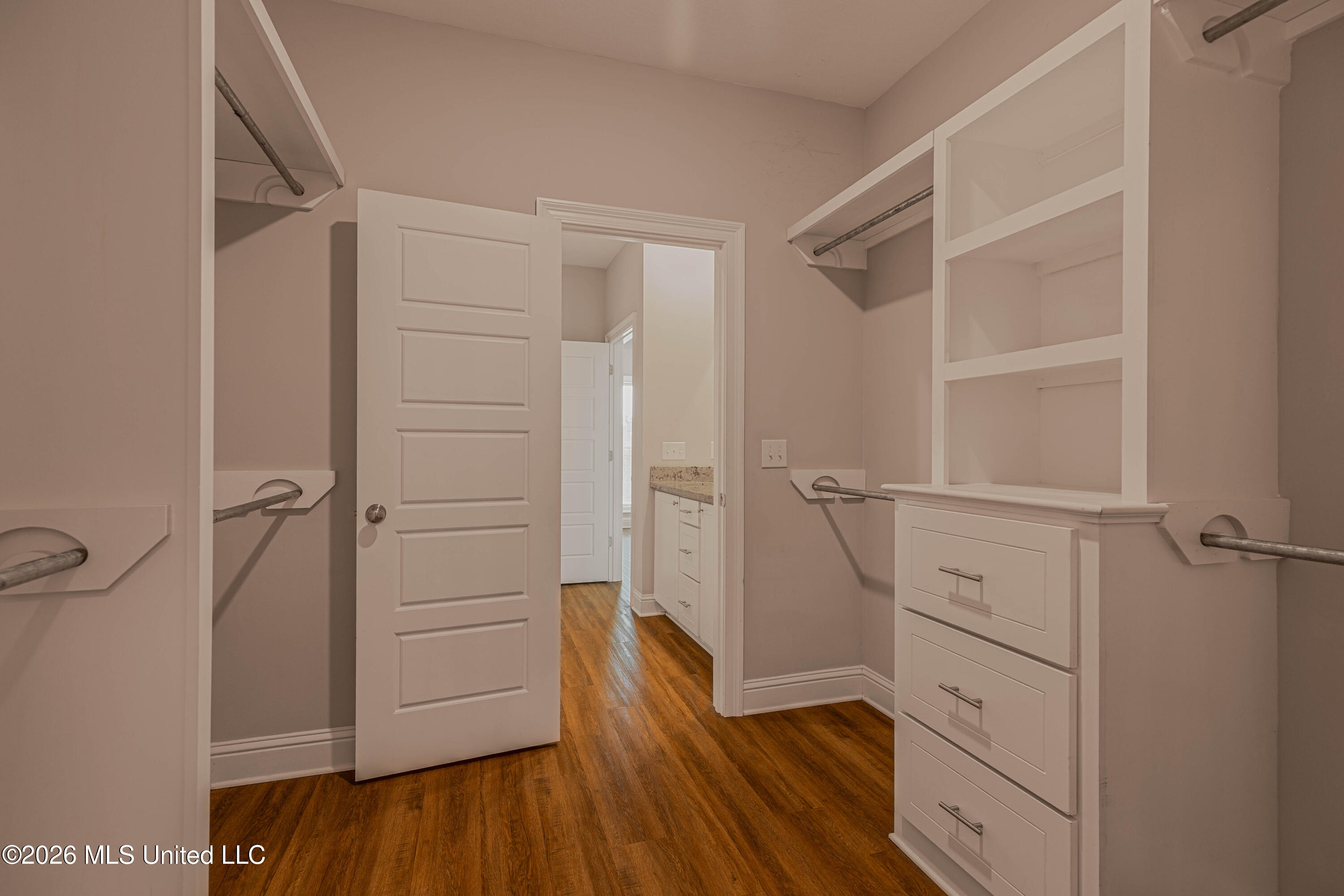 203 Silver Maple Place Property Photo 33