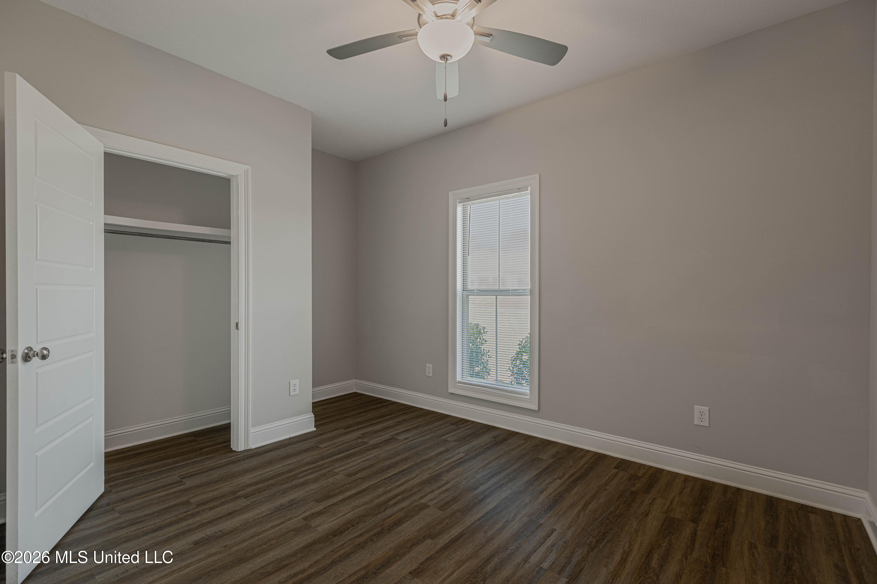 203 Silver Maple Place Property Photo 34