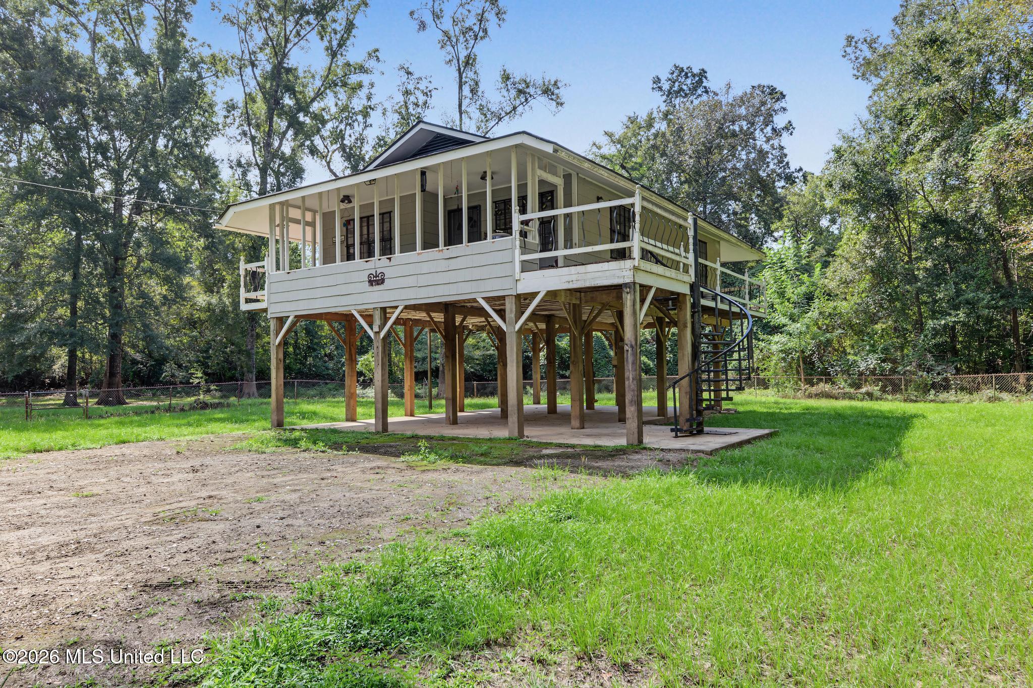 132 River Bend Road Property Photo 2