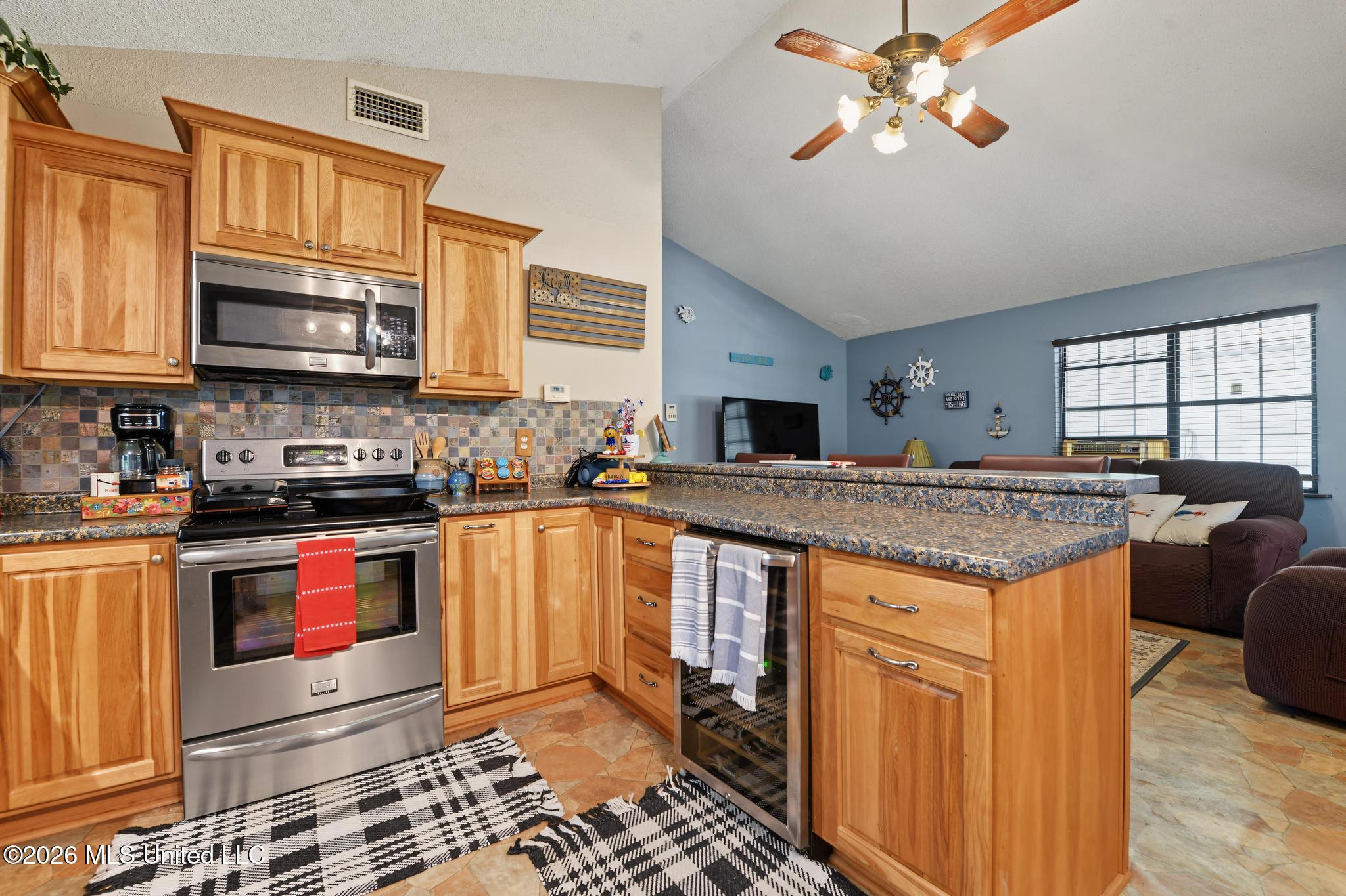 132 River Bend Road Property Photo 9