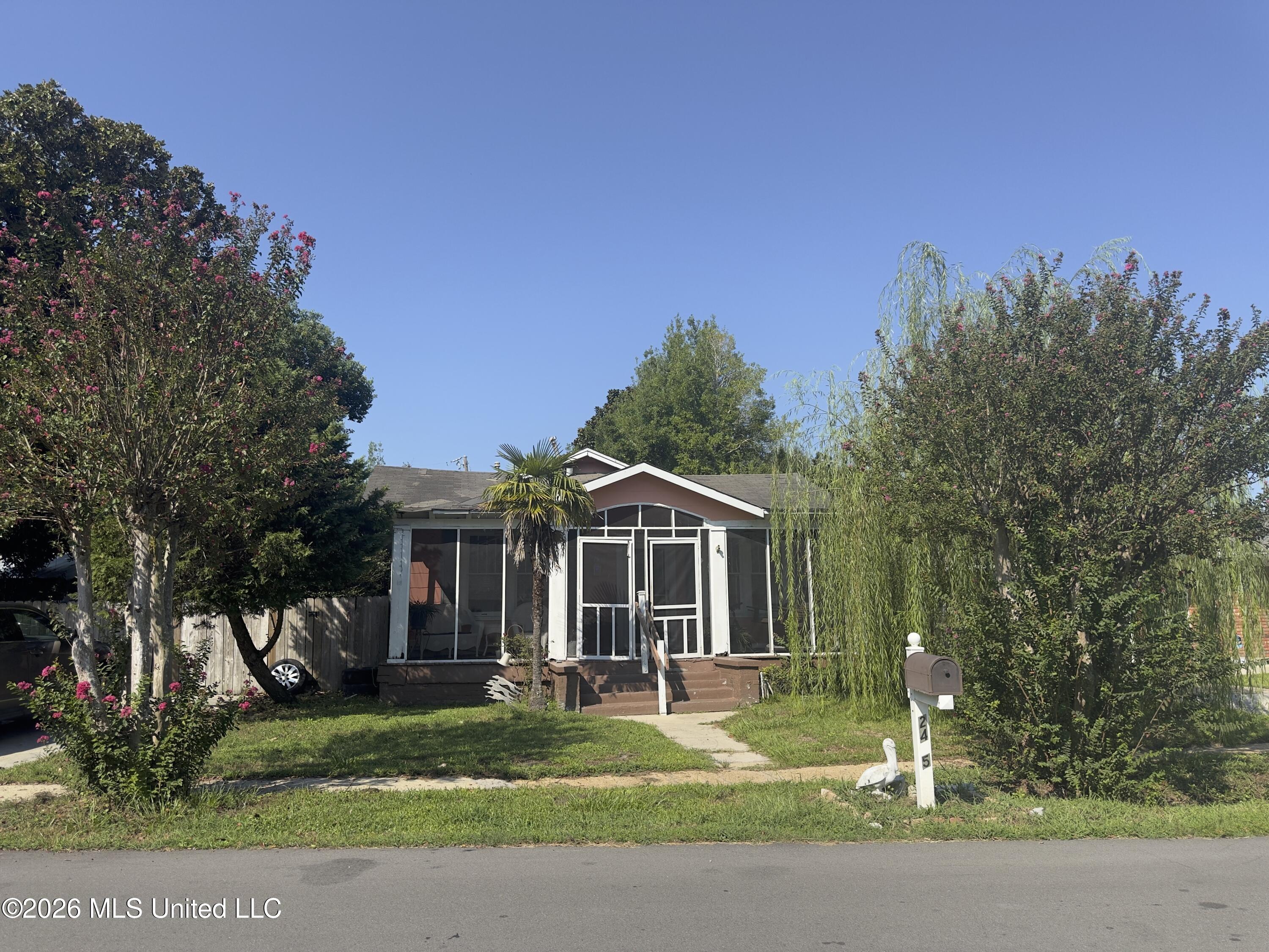 2405 East Avenue Property Photo 1