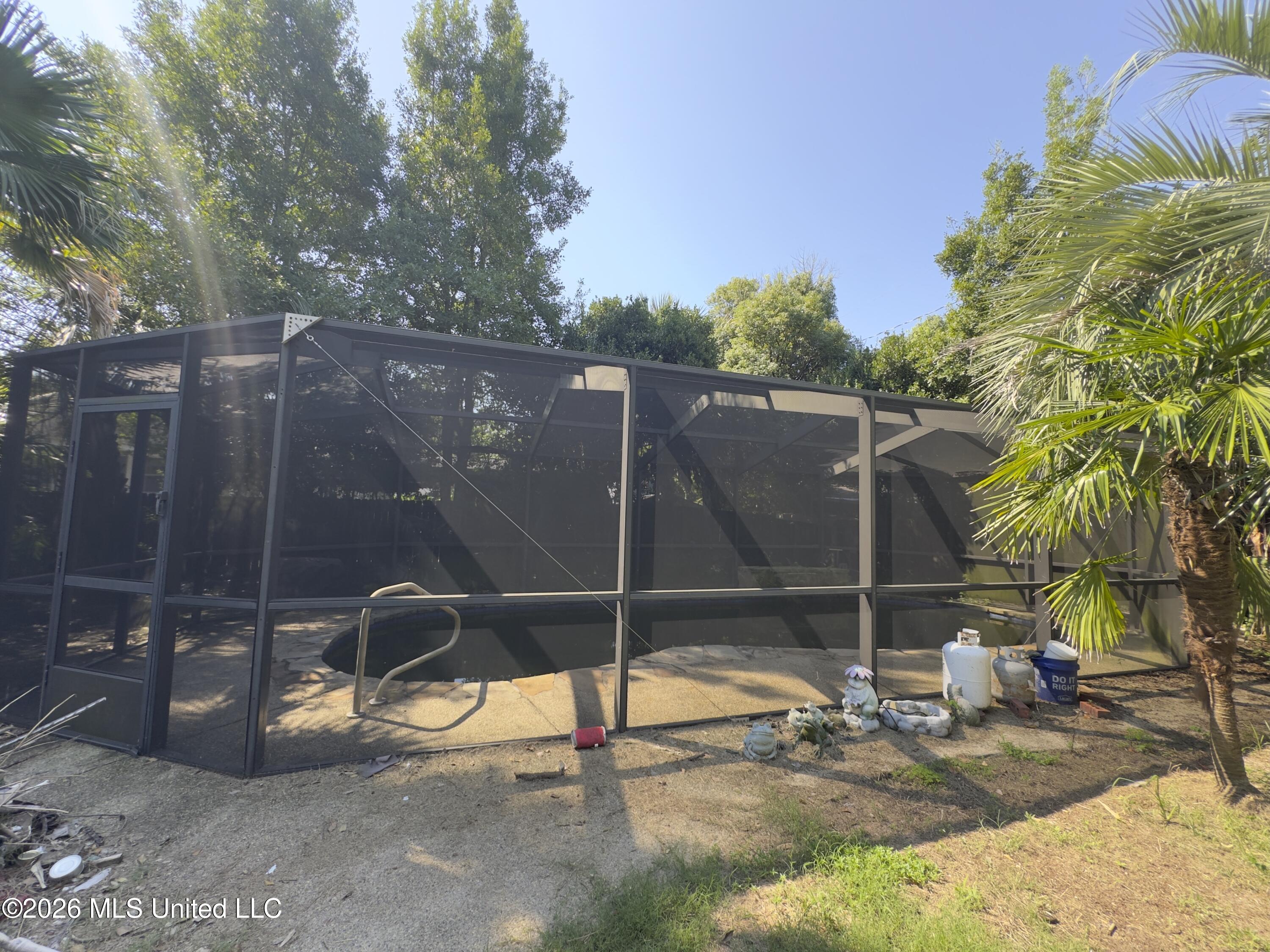 2405 East Avenue Property Photo 13