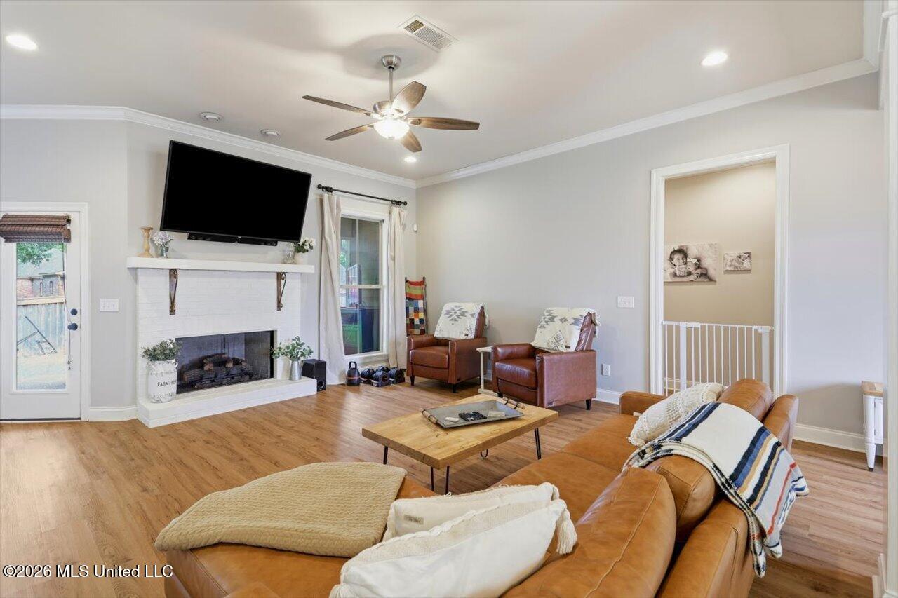 113 Weldon Drive Property Photo 3