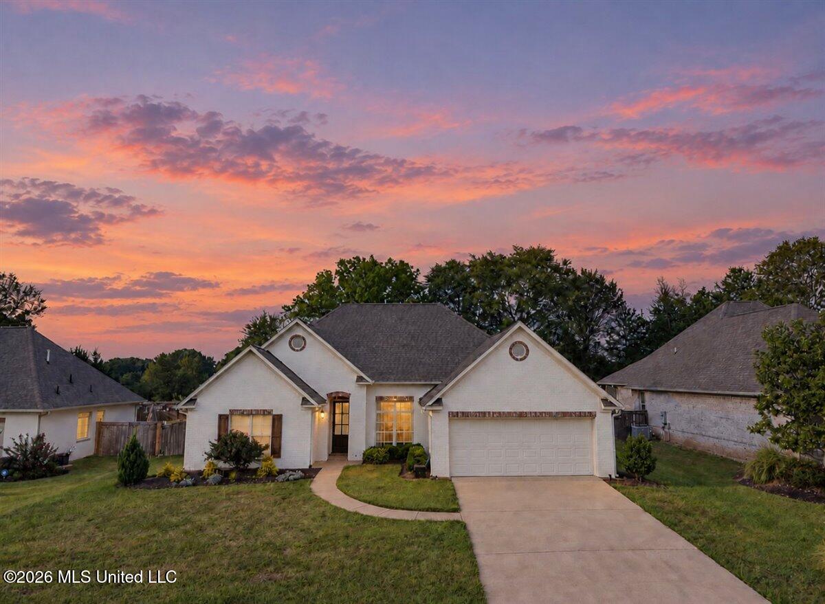 106 Sweetbriar Circle Property Photo 3
