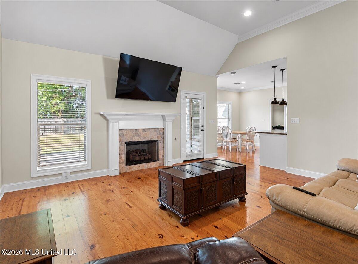106 Sweetbriar Circle Property Photo 6