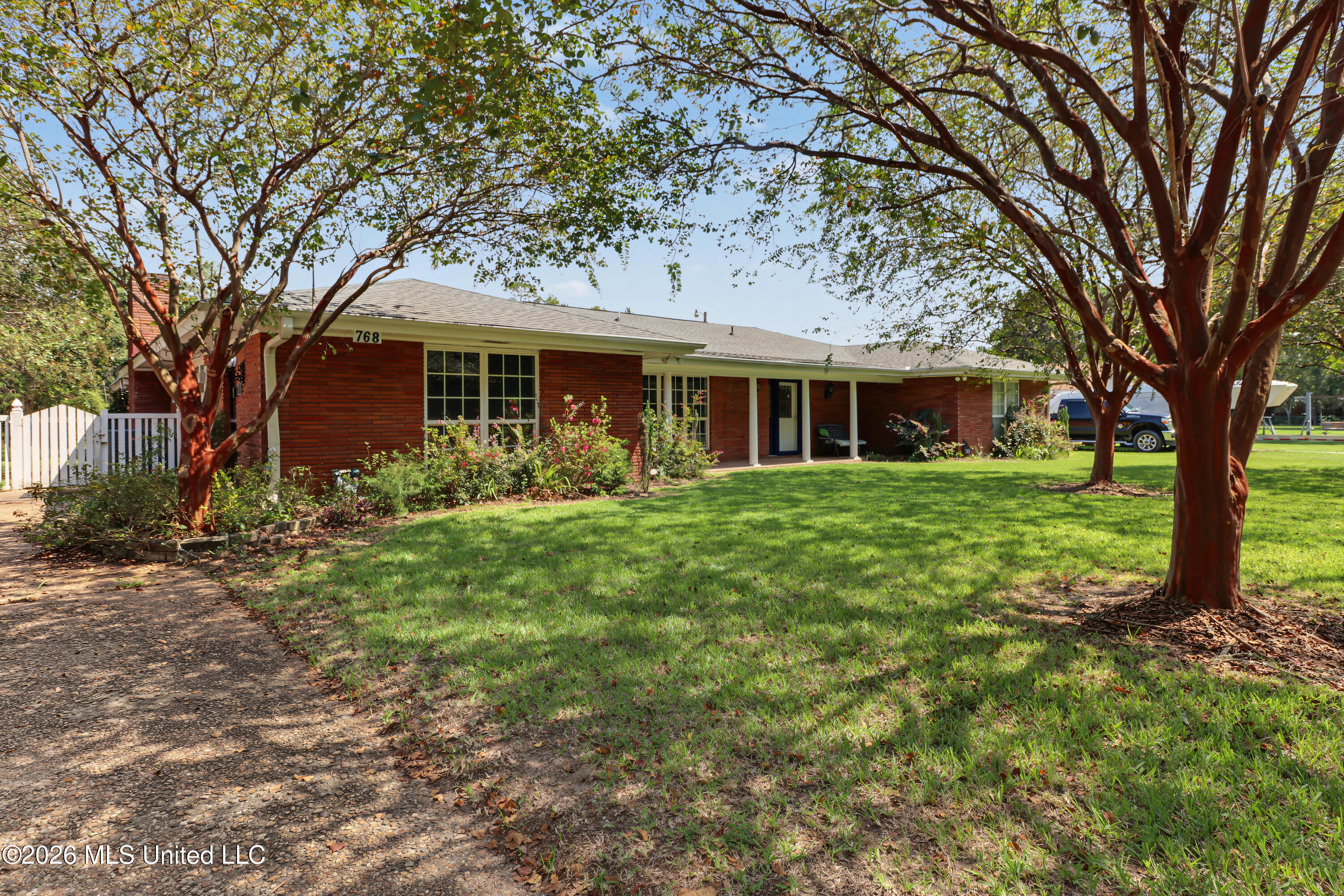 768 Hengen Lane Property Photo 2