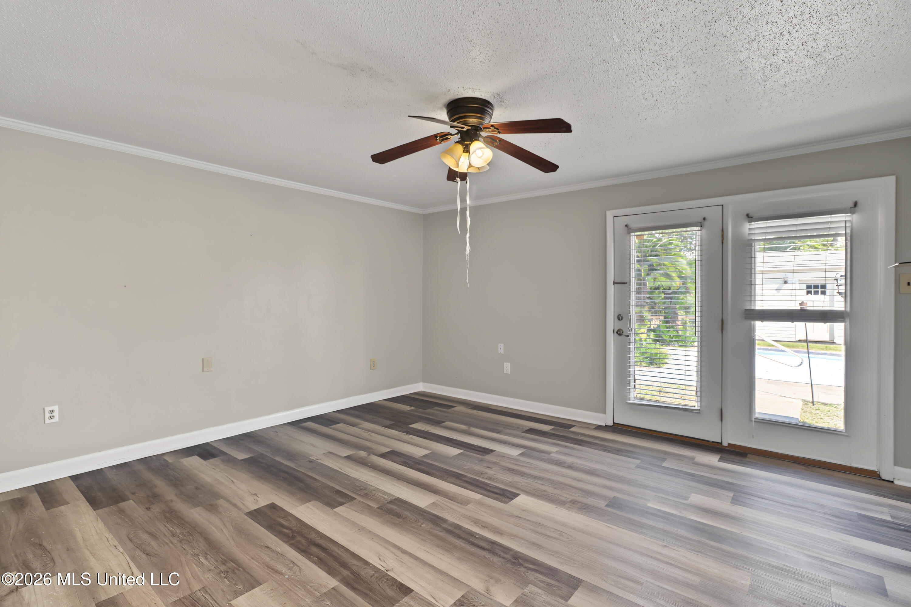 768 Hengen Lane Property Photo 14