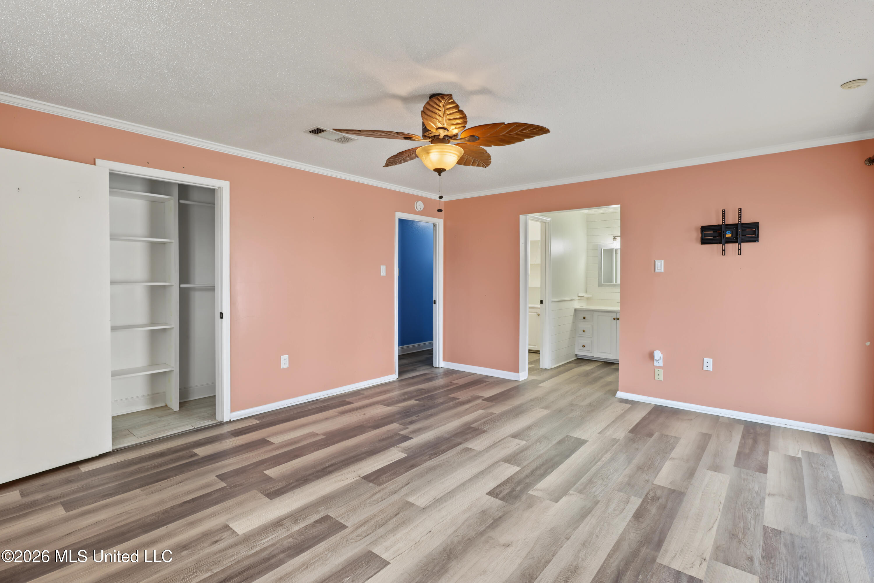 768 Hengen Lane Property Photo 18