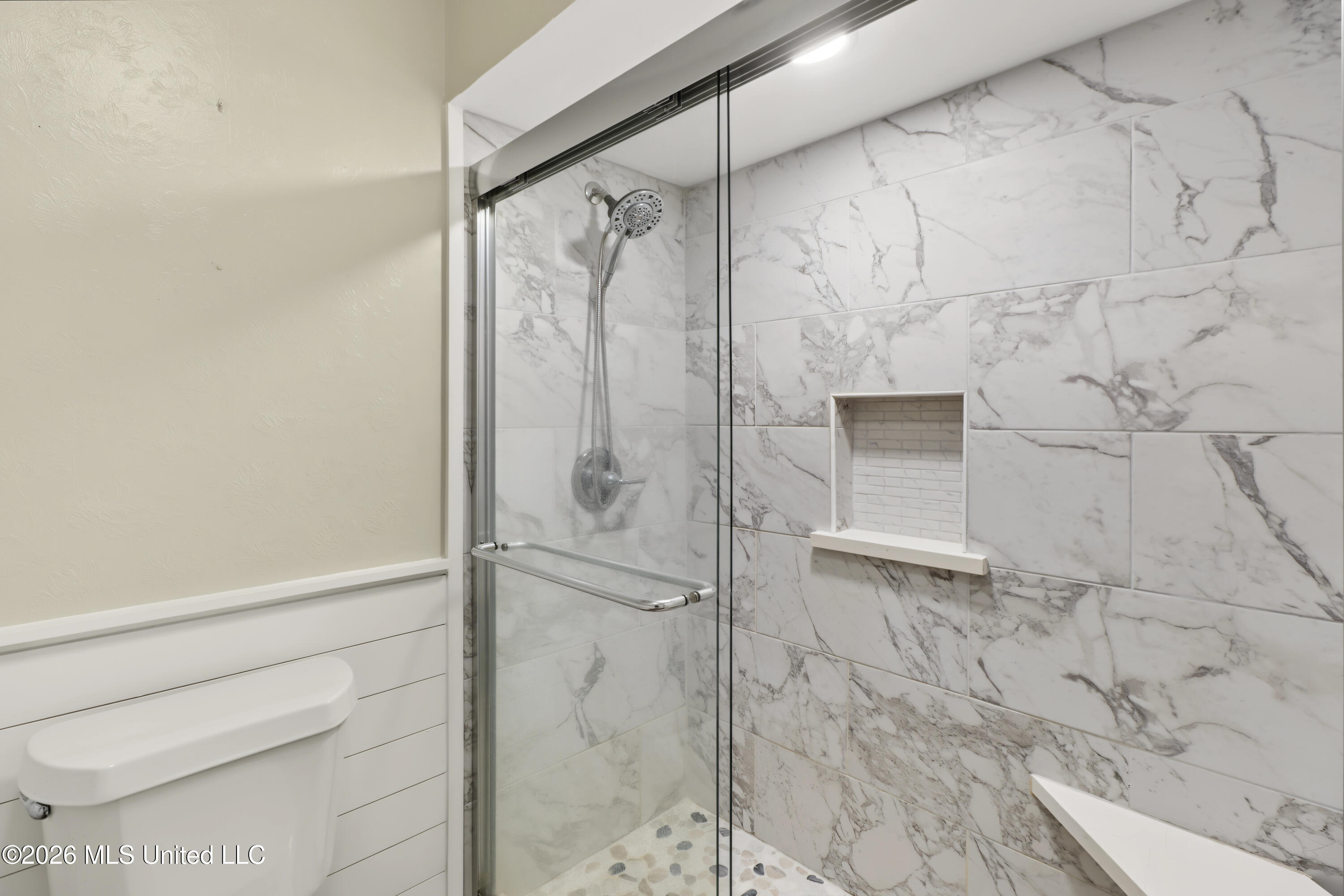 768 Hengen Lane Property Photo 20