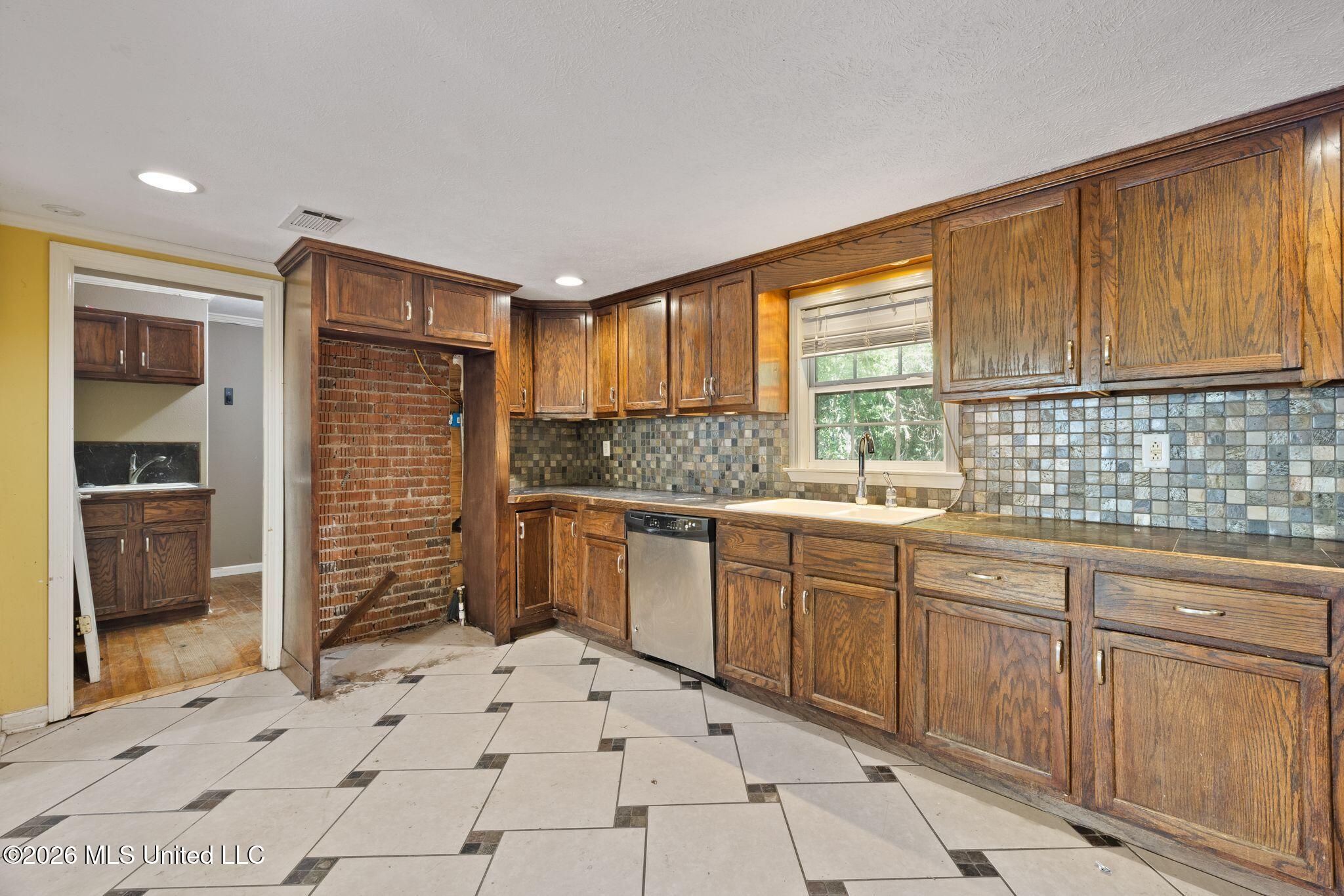 8898 N Lauderdale Toomsuba Road Property Photo 7