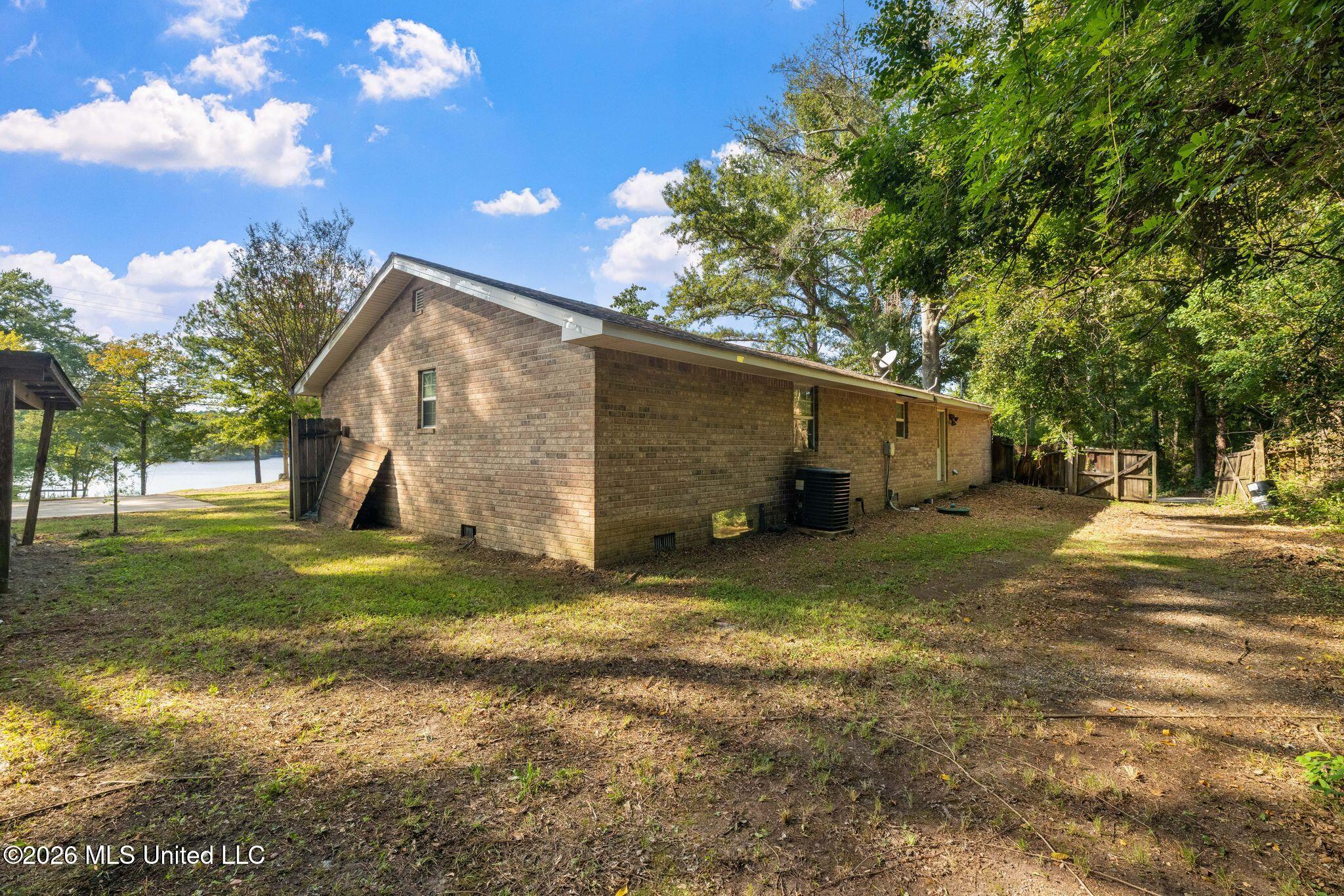 8898 N Lauderdale Toomsuba Road Property Photo 22