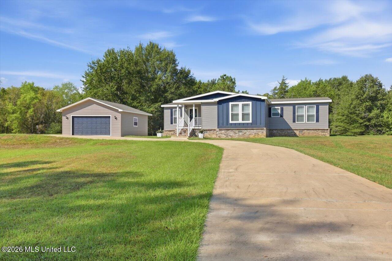 2089 Stump Bridge Road Property Photo 1
