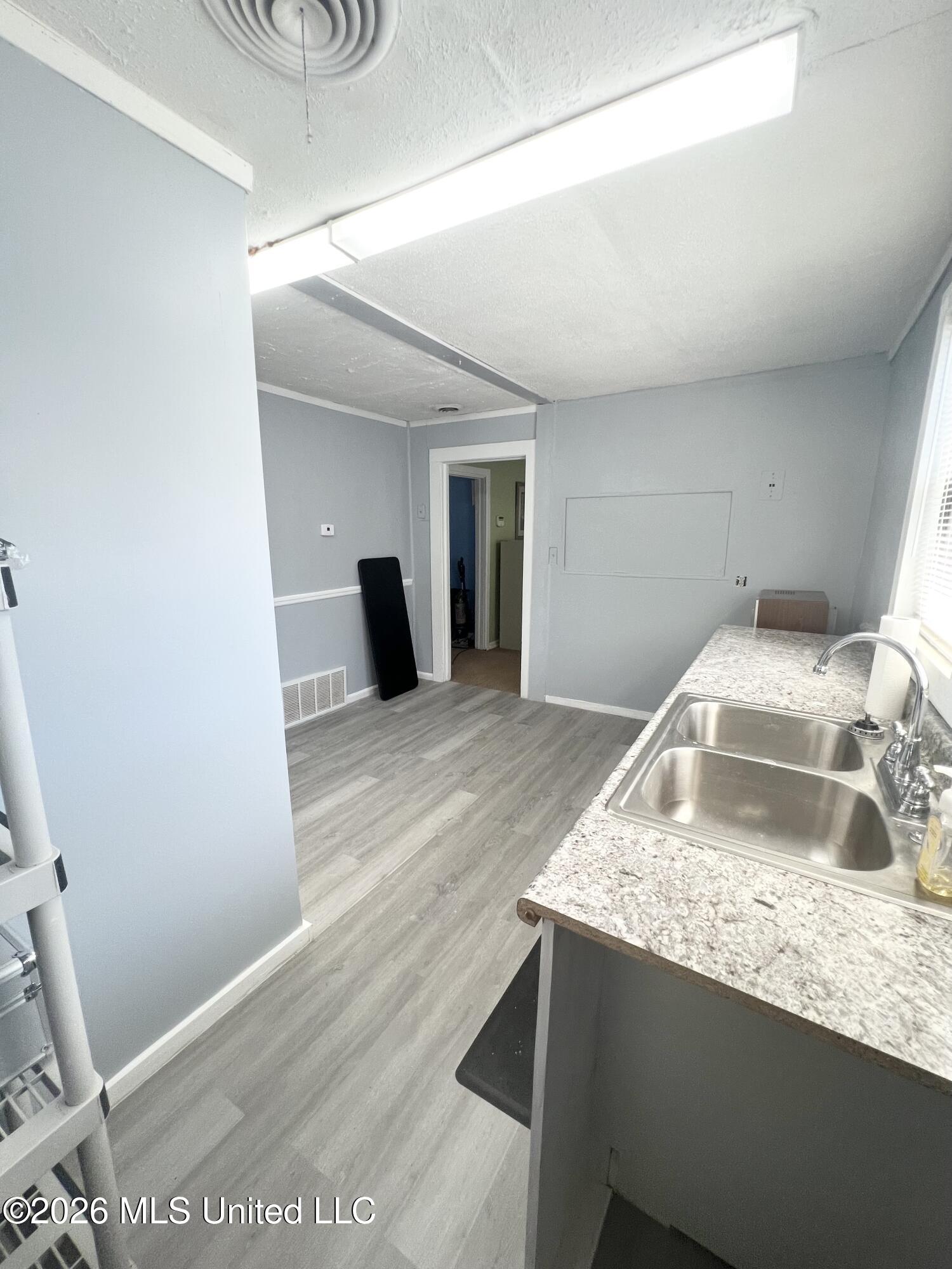 8725 Highway 51 Property Photo 14