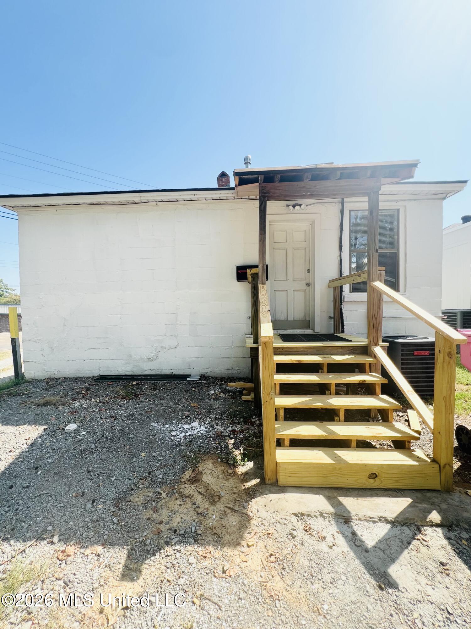 8725 Highway 51 Property Photo 18