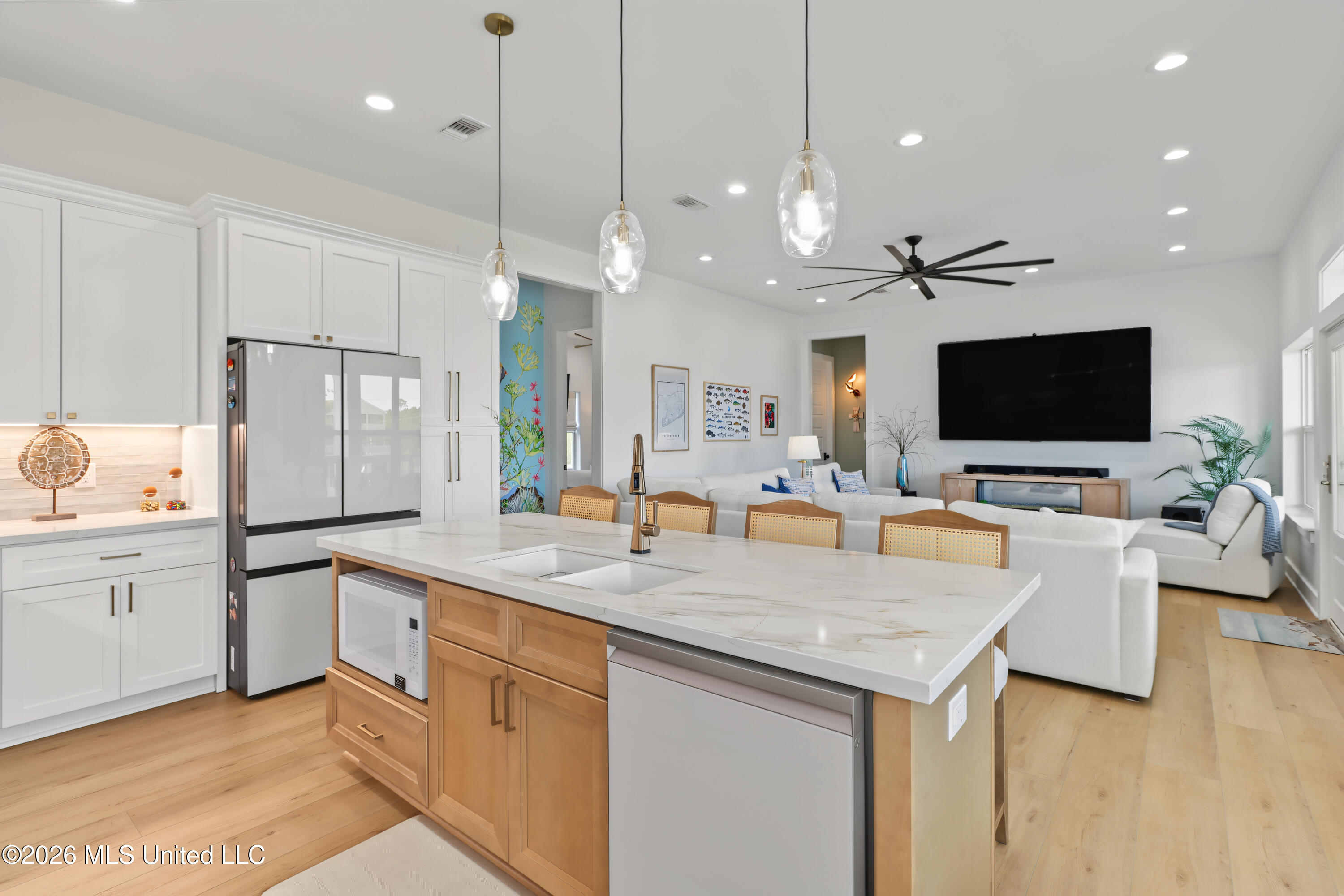 131 Beach View Drive Property Photo 9